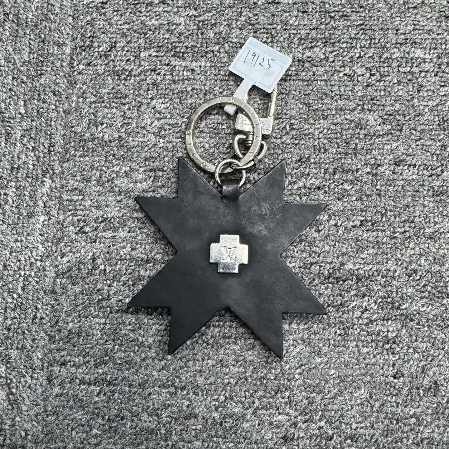 Louis Vuitton Louis Vuitton Colorful keychain| Size ONE SIZE - 3 Thumbnail