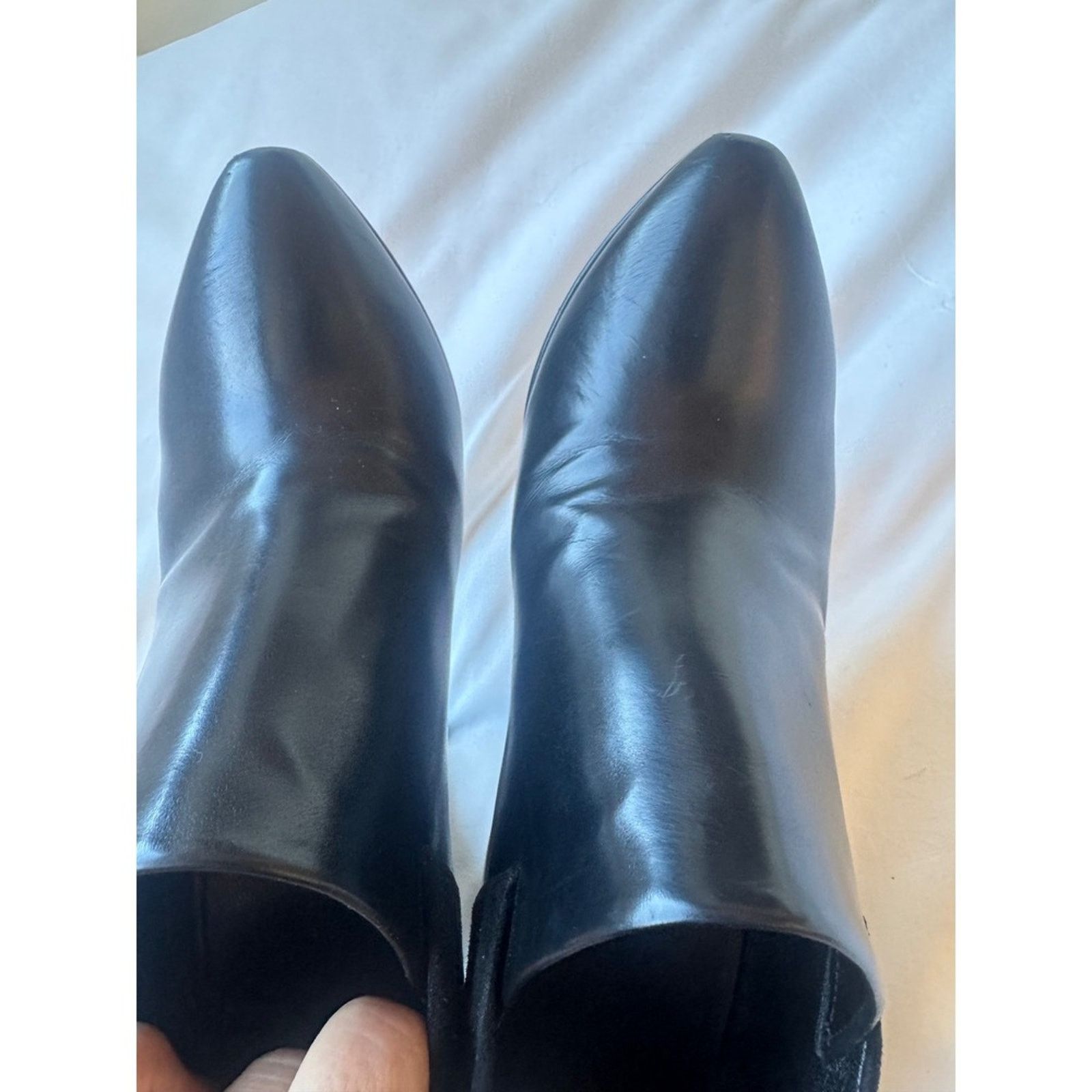 Gucci Gucci Black Leather Ankle Booties with Gold Horsebit – Size US 8.5 / IT 38.5 - 12 Thumbnail