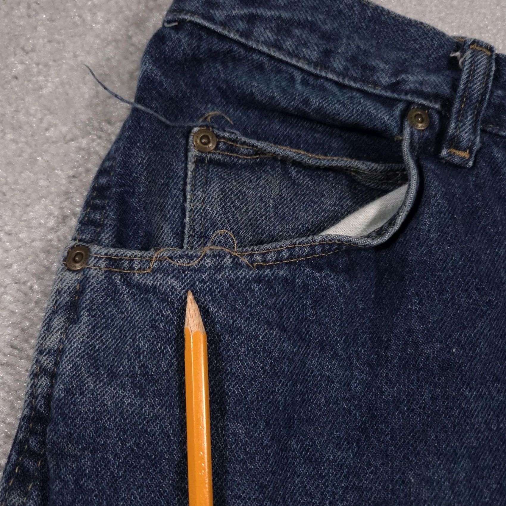 Wrangler Wrangler Mens Jeans 40x30 Blue Denim Wrangler Rugged Wear Straight Leg Classic Fit Jeans Mens 40x30 Denim Dark Size US 40 / EU 56 - 4 Thumbnail