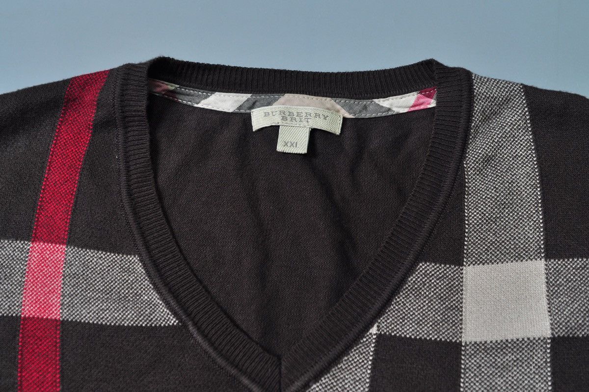Burberry Burberry Nova Check Sweater V Neck RARE vintage Size L / US 10 / IT 46 - 9 Thumbnail
