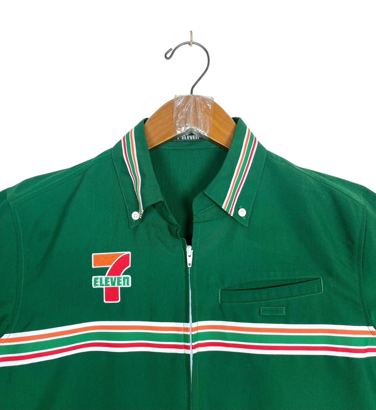 Japanese Brand Rare‼️ Vtg 7 Eleven Uniform Short Sleeve Embroidery Big Logo Size US M / EU 48-50 / 2 - 4 Thumbnail