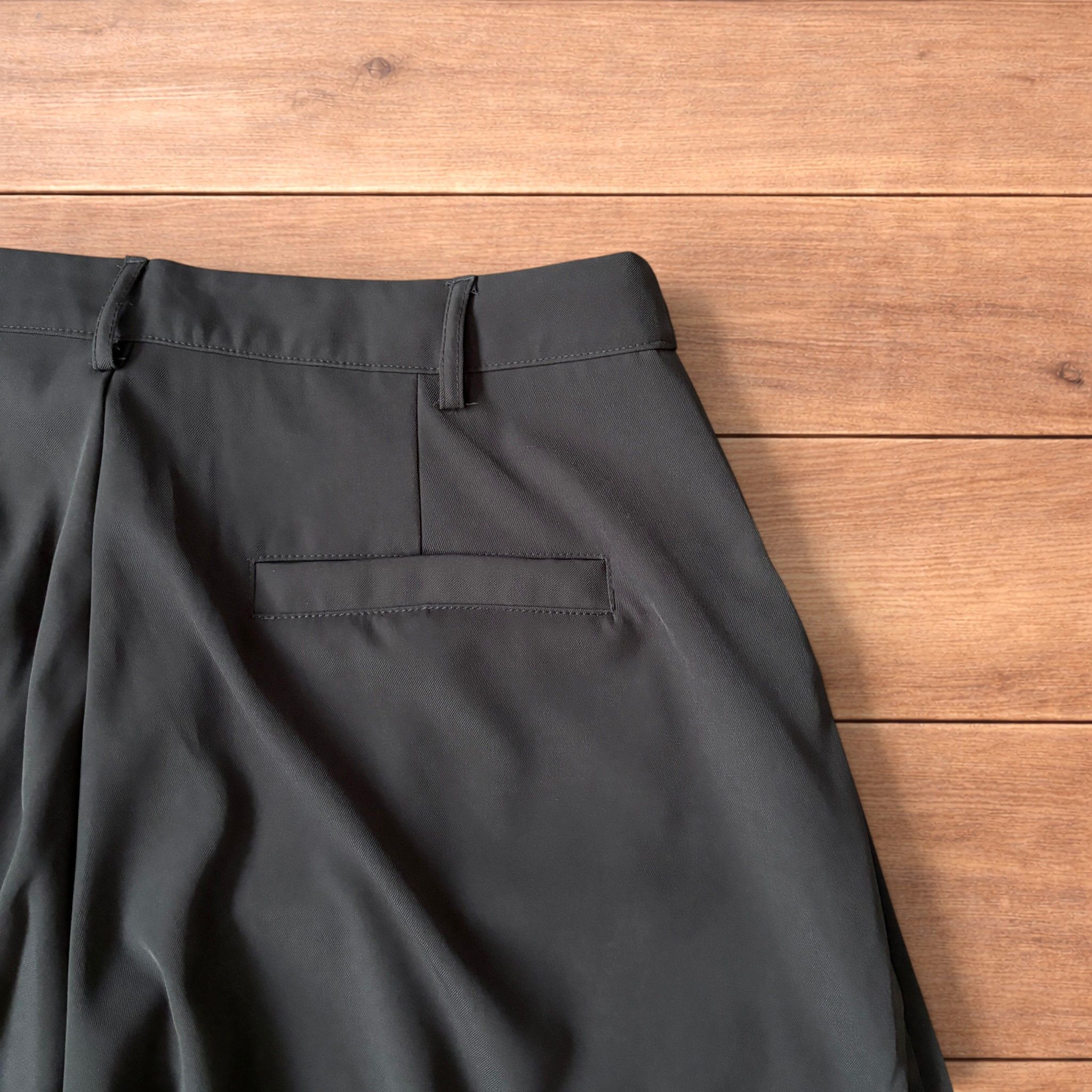 Japanese Brand Super baggy wide leg tailored 3/4 shorts jorts in brown. Size US 36 / EU 52 - 4 Thumbnail