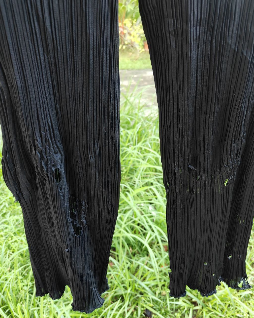 Issey Miyake Thrashed Ripped Damaged Pleats Please Pleated Pant Size 26" / US 2 / IT 38 - 6 Thumbnail