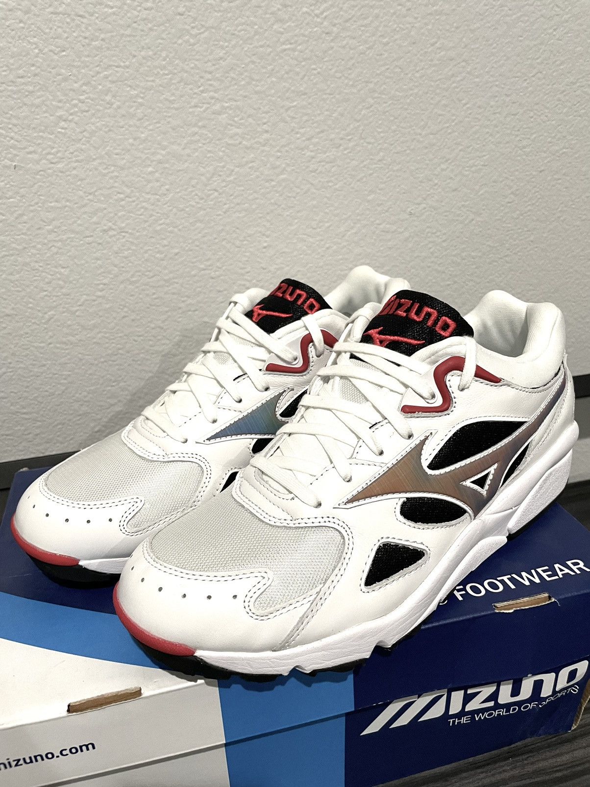 Mizuno 2018 Mizuno Sky Medal OG Size US 9 / EU 42 - 2 Thumbnail