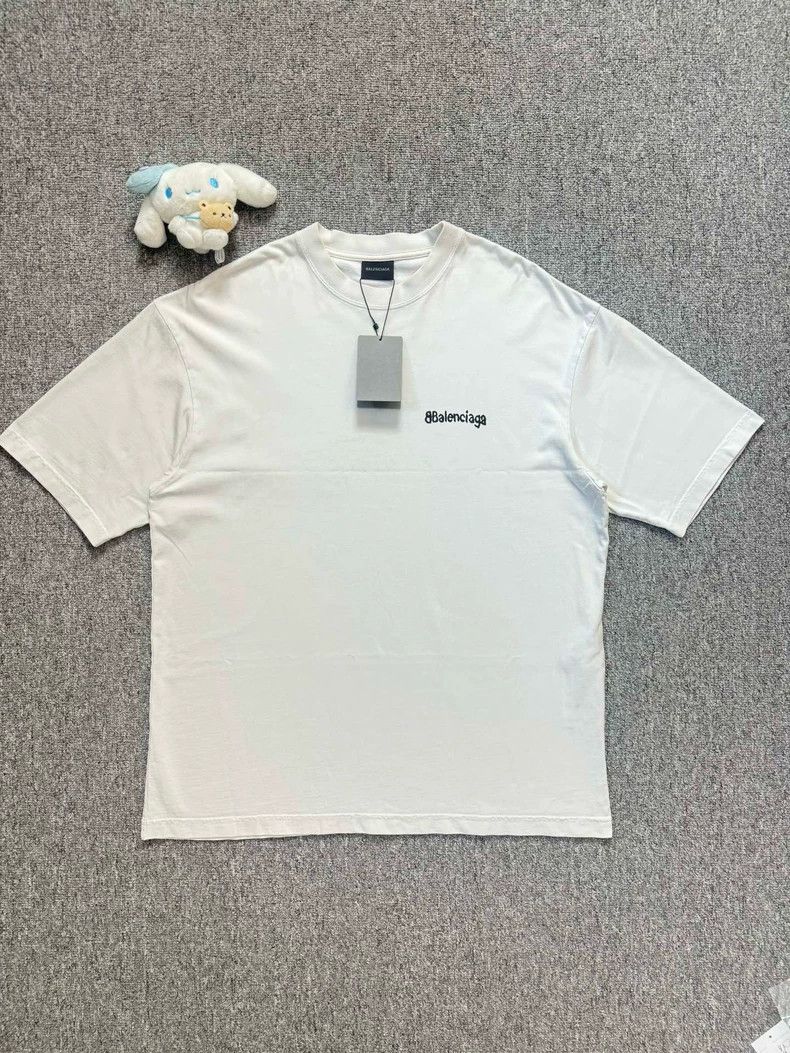 Balenciaga Balenciaga White BB graffiti monogram logo short sleeve 250 Size US S / EU 44-46 / 1 - 1 Thumbnail