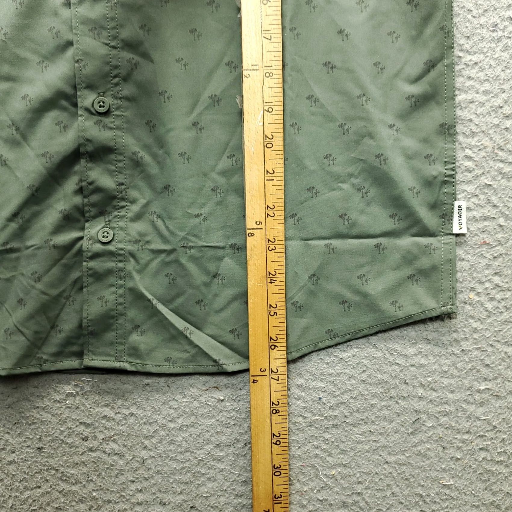 Vintage Voyager Button-Up Shirt: Mens Size S Green Tree Print Collared Camping Fishing Short Sleeve Size US S / EU 44-46 / 1 - 3 Thumbnail