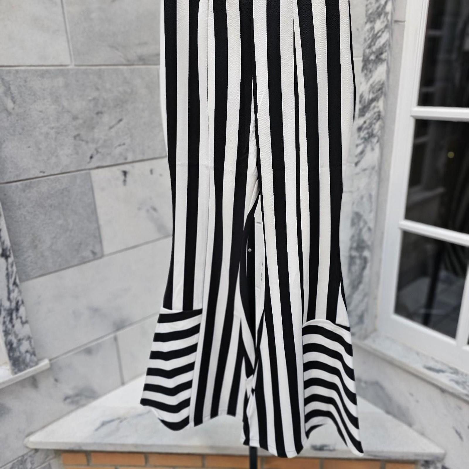 Other Women's Black and White Stripped Bell Bottoms Size 28" / US 6 / IT 42 - 5 Thumbnail