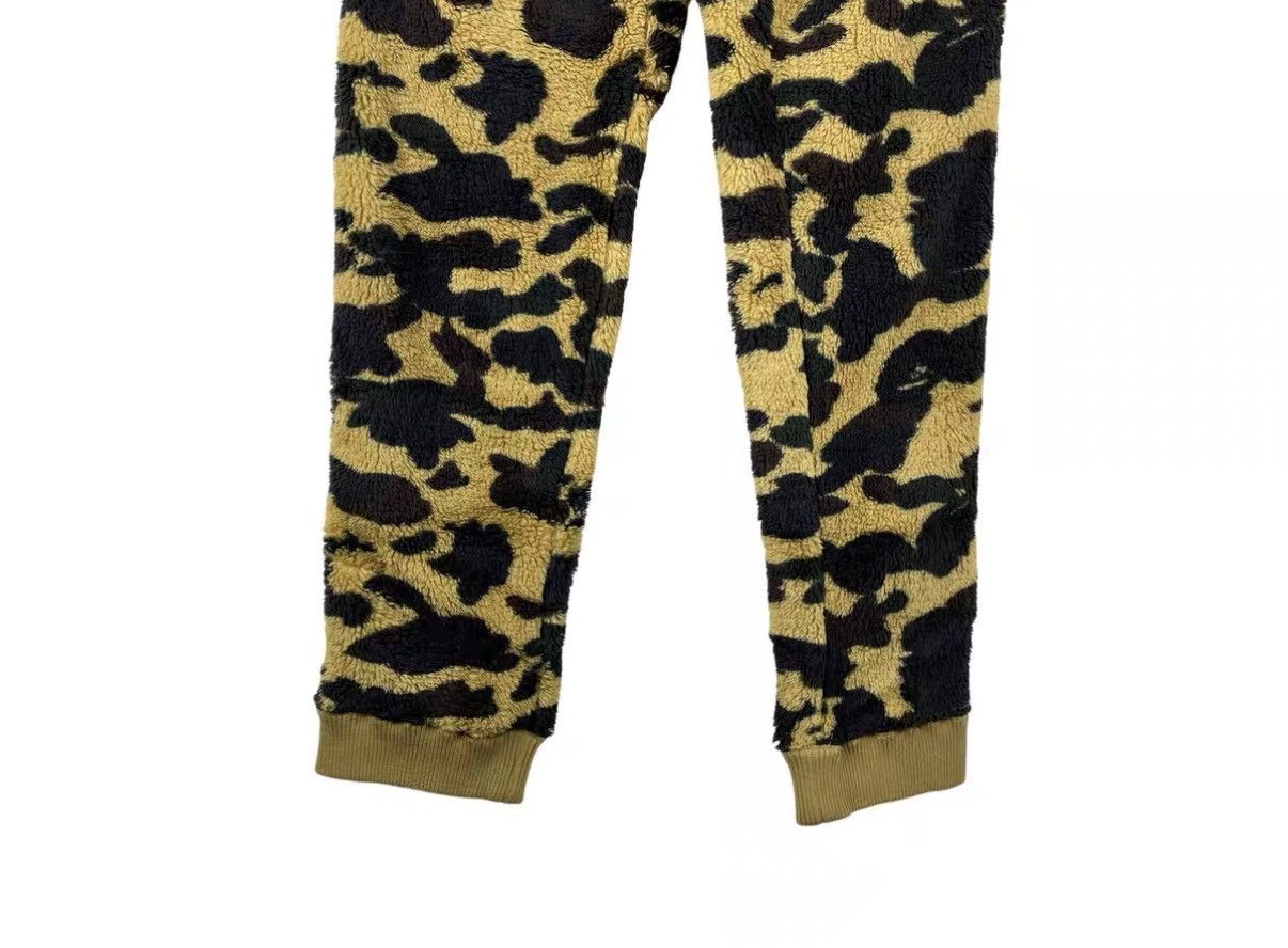 Bape Bape Yellow Camo Fleece Sweatpants J31 Size US 32 / EU 48 - 4 Thumbnail
