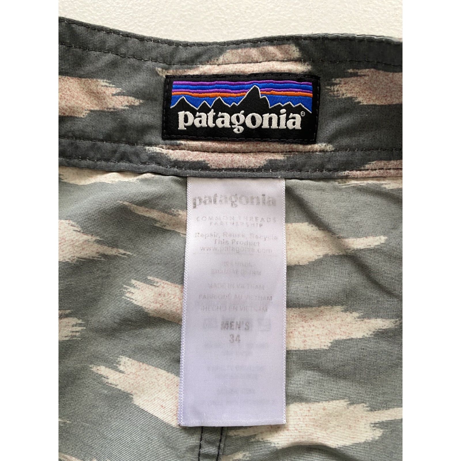 Patagonia Patagonia Wavefarer Board Shorts Men 9" Sz 34 Gray Spotted Beach Outdoor Drawstring Board Shorts Mens Size US 34 / EU 50 - 7 Thumbnail