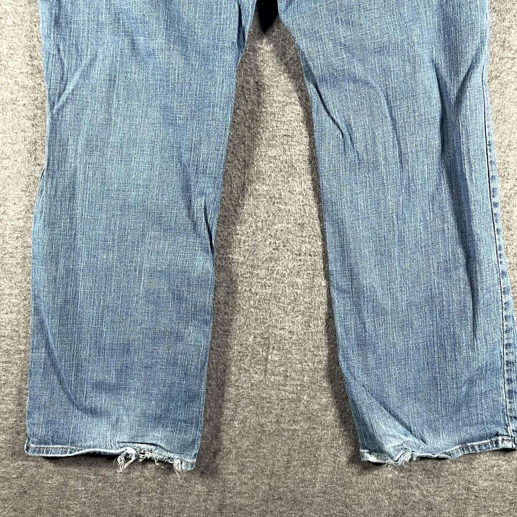 Eddie Bauer VINTAGE Eddie Bauer Jeans Womens 18R Blue Medium Wash 5-Pocket Stretch Denim 30.5 Inseam Womens Jeans Regular Rise 8.5-10.5 in Distressed Size 40" / US 18 - 4 Thumbnail