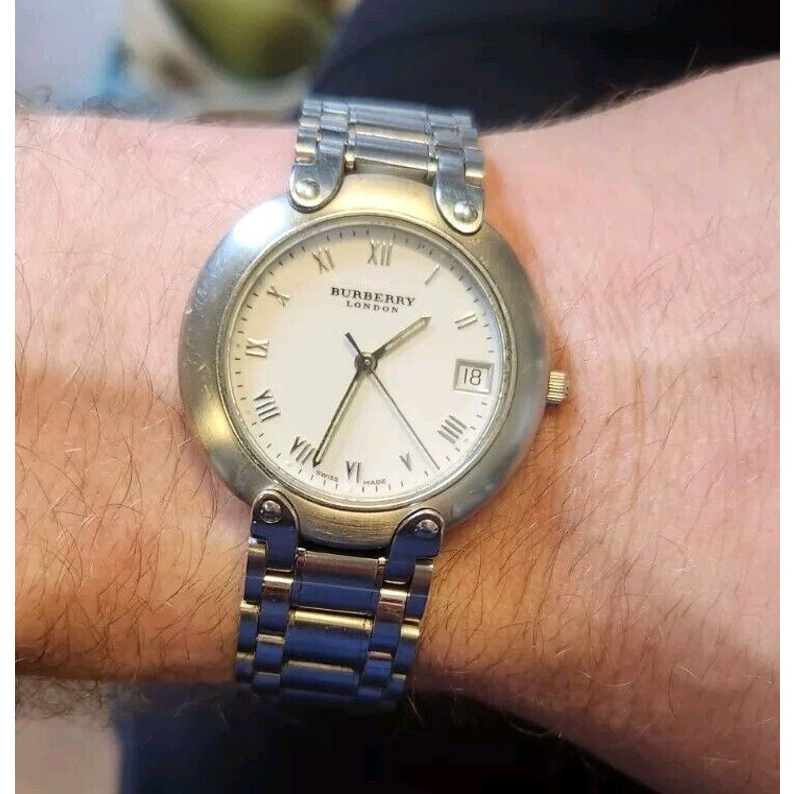 Vintage Burberry 11000G 35mm Watch for Men or Women
