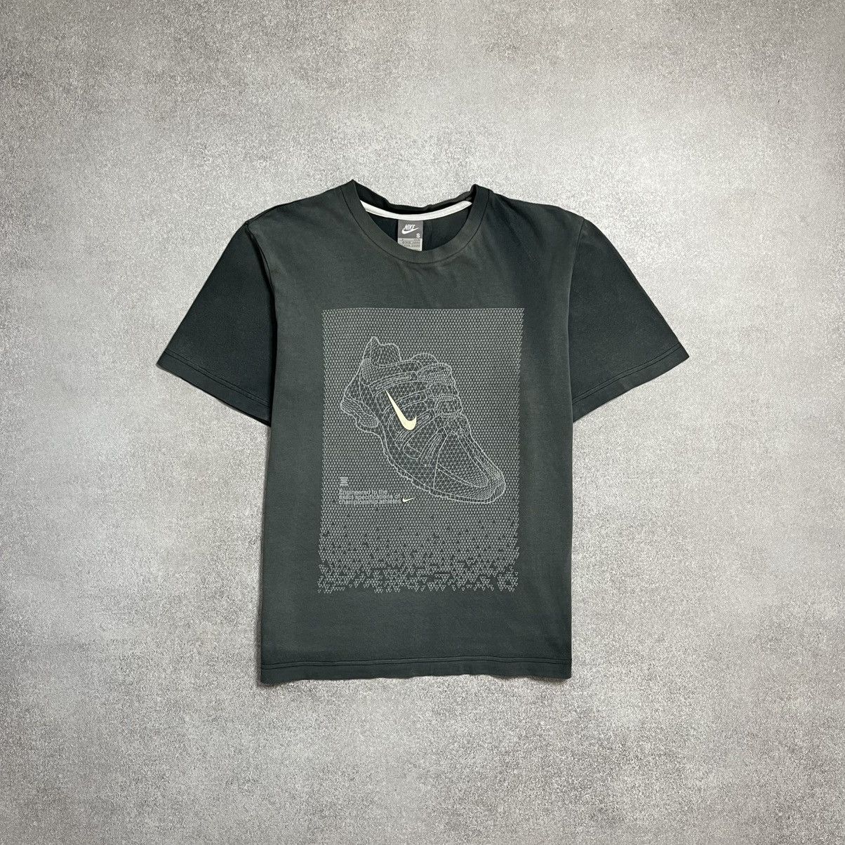 Nike Vintage Nike T-Shirt Size US S / EU 44-46 / 1 - 1 Thumbnail