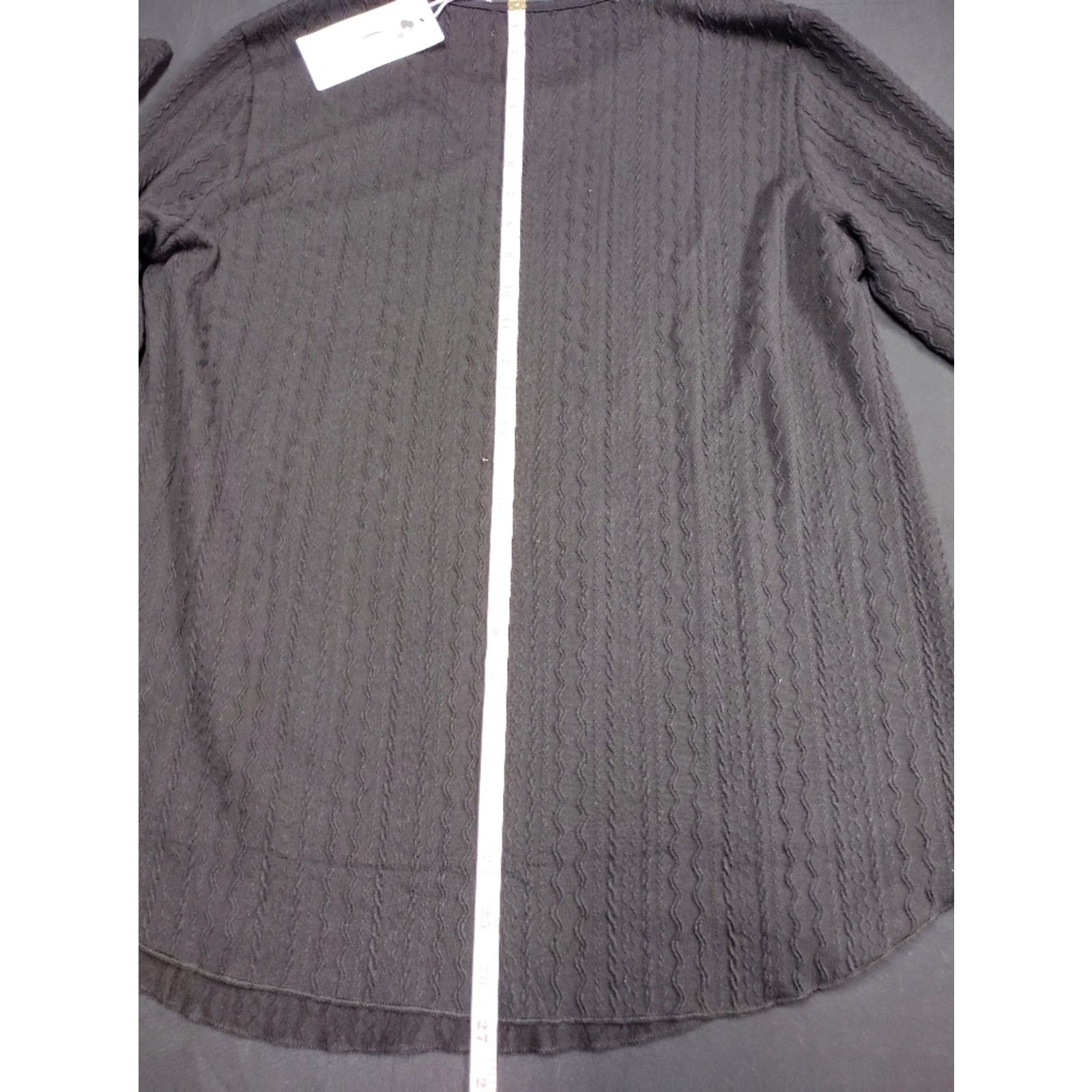 QWSTION Women’s Lightweight Textured Long-Sleeve Tee - Black Size L / US 10 / IT 46 - 5 Thumbnail