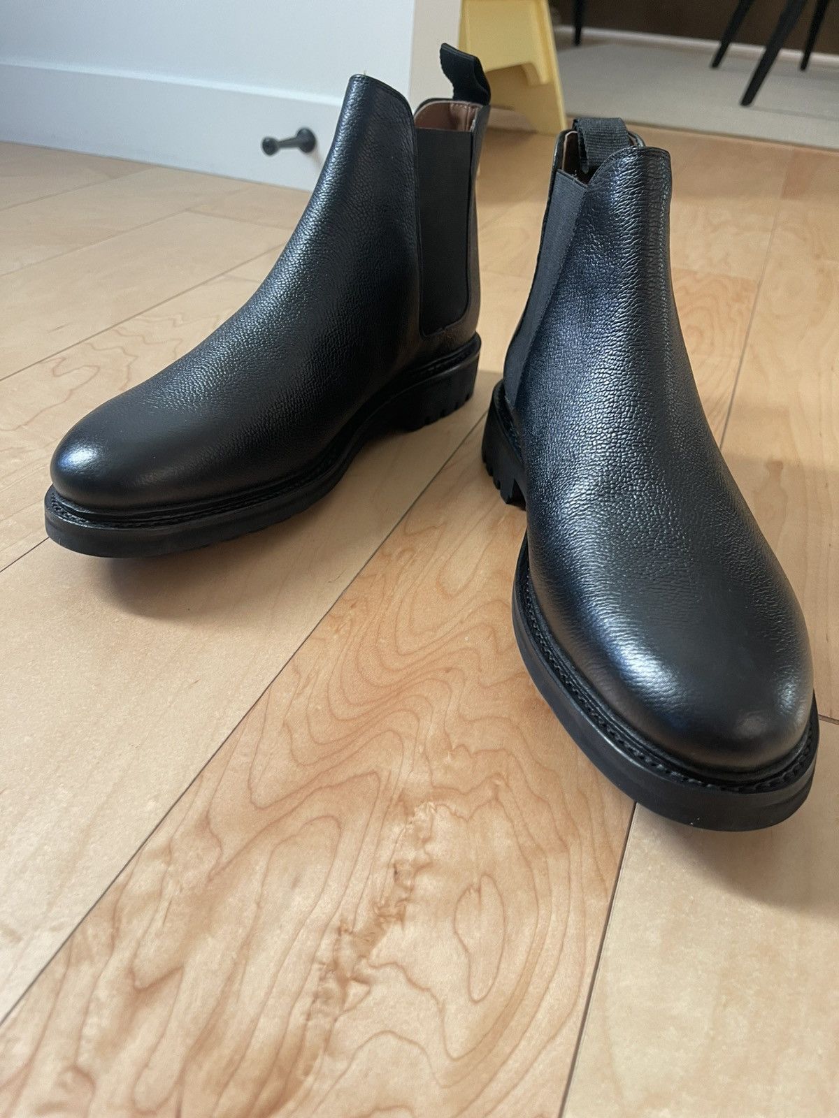 Allen Edmonds Allen Edmonds Chelsea mens boots 9 new Size US 9 / EU 42 - 15 Thumbnail
