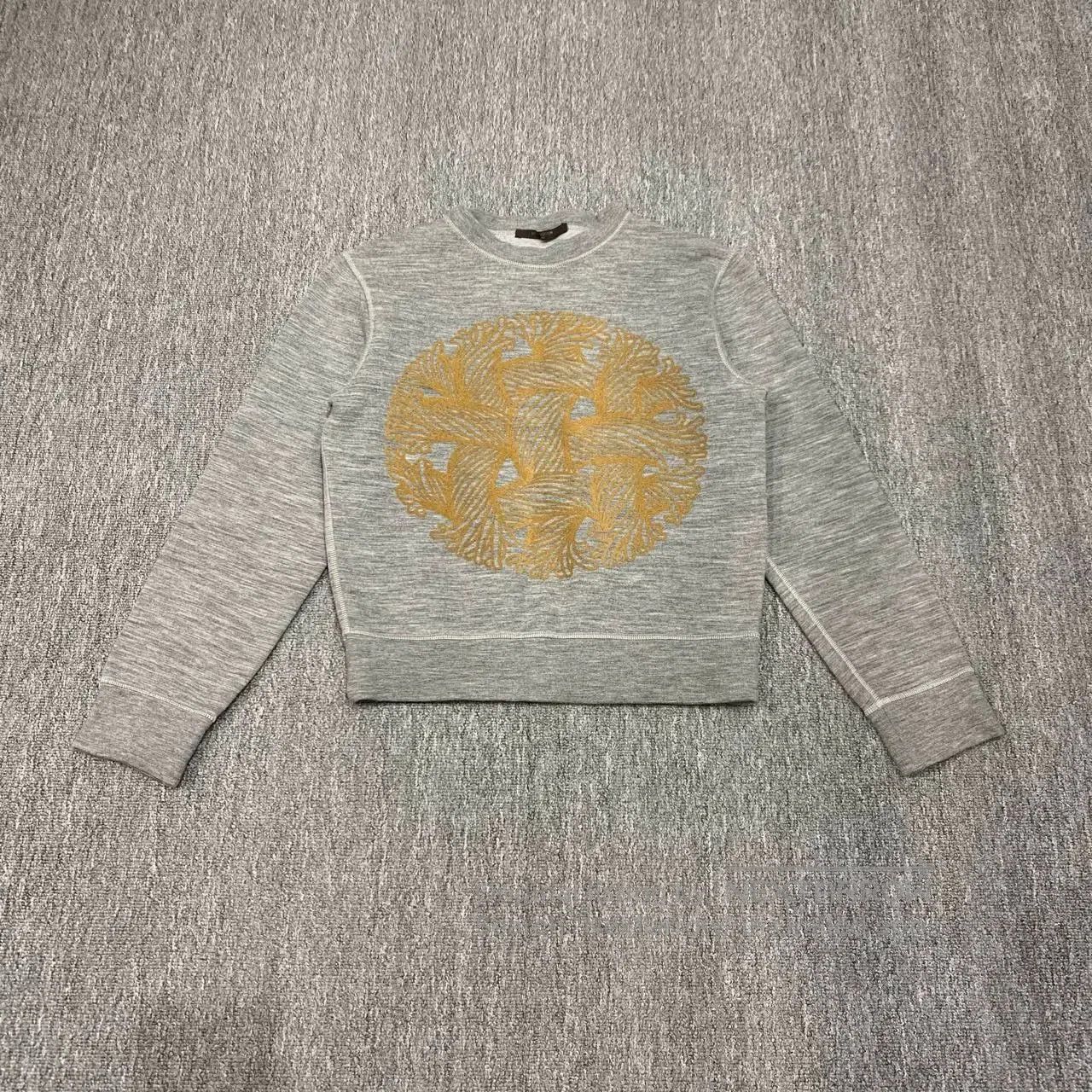 louis vuitton gray logo sweatshirt size small.