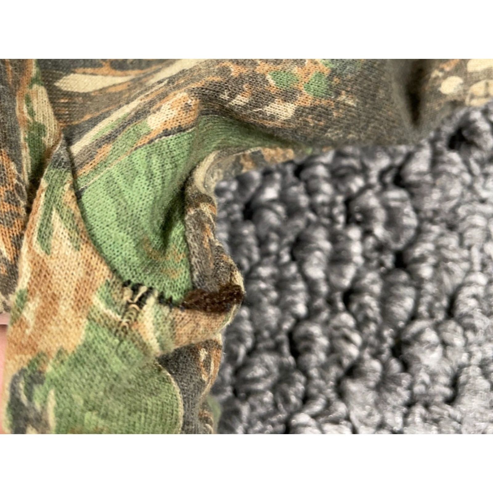 Vintage VINTAGE Ace Sportswear 80s Camouflage Pocket Long Sleeve T-Shirt L Green 50/50 90s Grunge Nature Outdoor 80s Mens Size US L / EU 52-54 / 3 - 5 Thumbnail