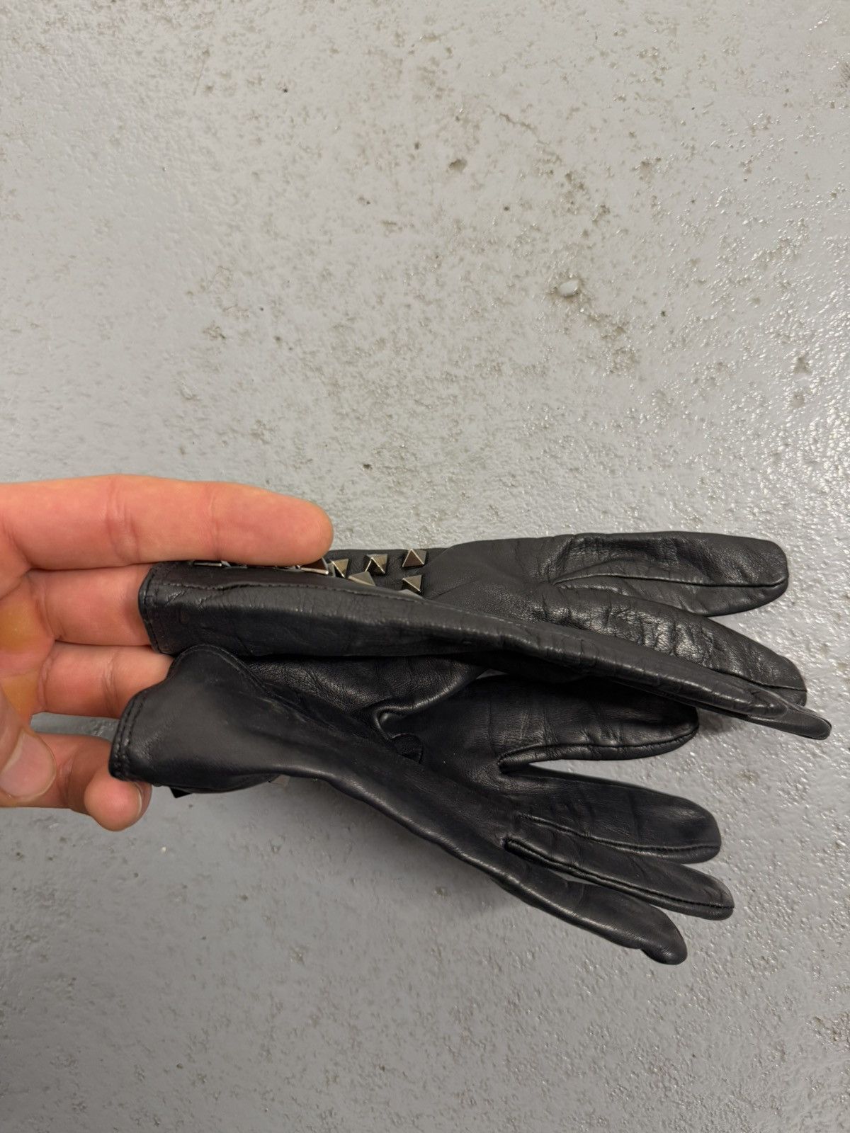 Valentino Valentino Garavani Leather/Silk Studded Gloves Size ONE SIZE - 10 Thumbnail