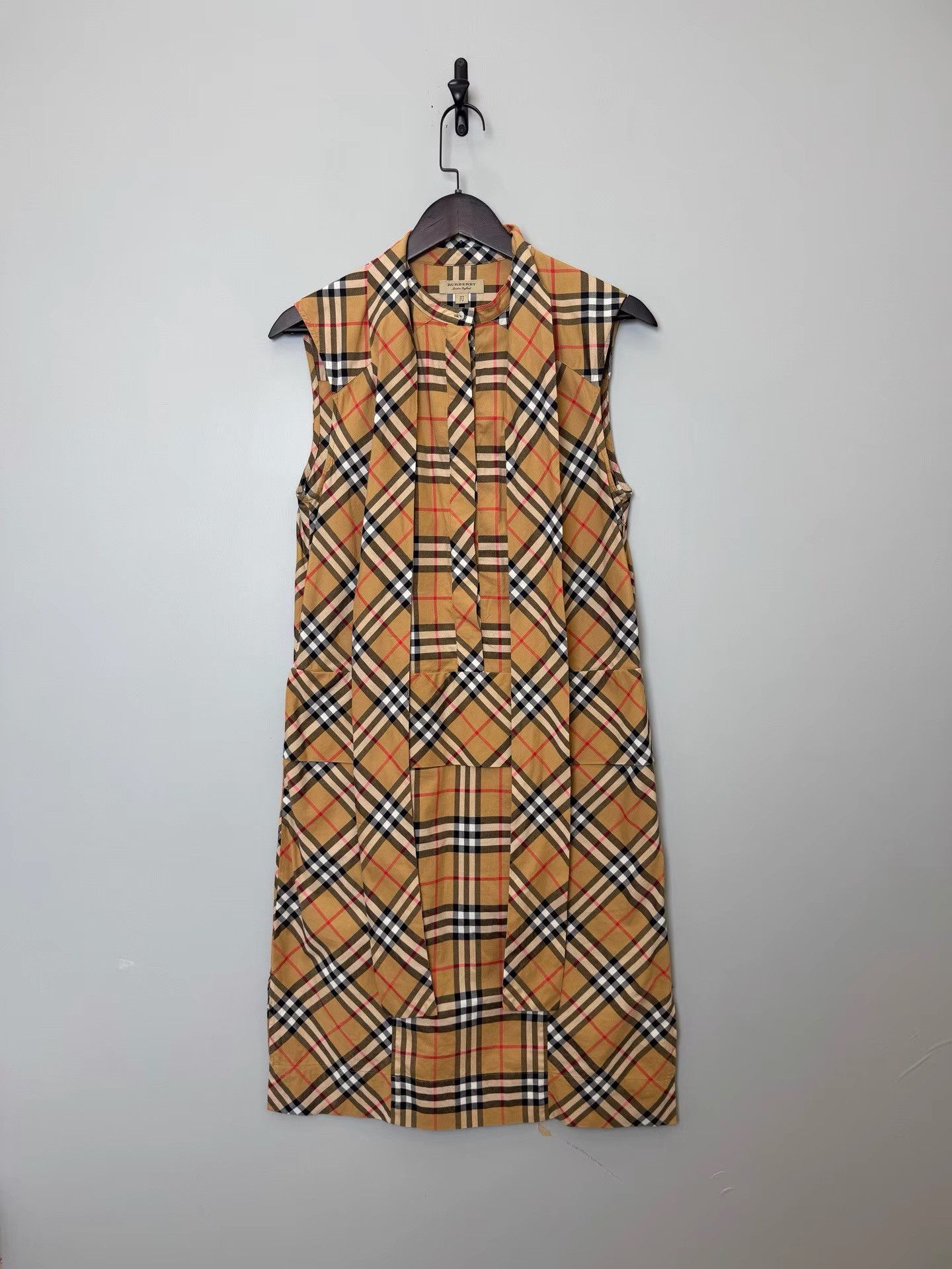 Burberry Burberry Classic Summer Sleeveless Check Women's Dress K36 Size S / US 4 / IT 40 - 1 Thumbnail