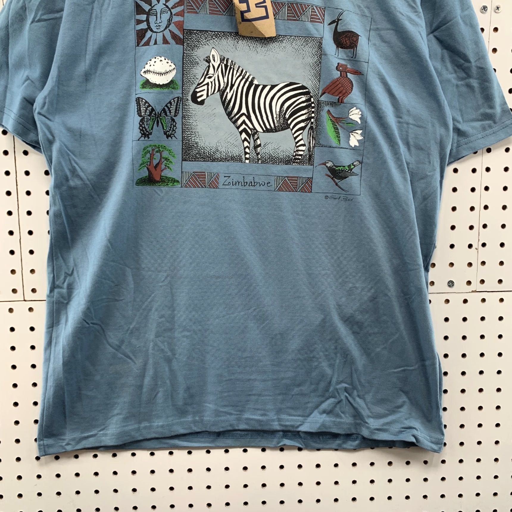 Vintage VINTAGE Earth Zebra Shirt Unisex Adults XL Blue Cotton, Polyester Short Sleeve Crew Neck Nature Animals 21x30 Size US XL / EU 56 / 4 - 6 Thumbnail