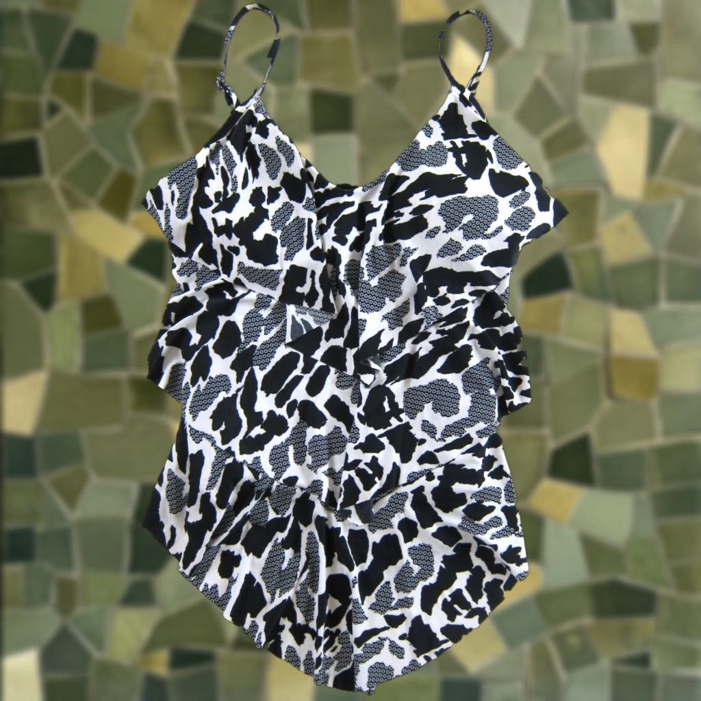 Vintage NWT Miraclesuit Black White Abstract Layered Tiered Tankini Swim Top 10 Size L / US 10 / IT 46 - 1 Thumbnail