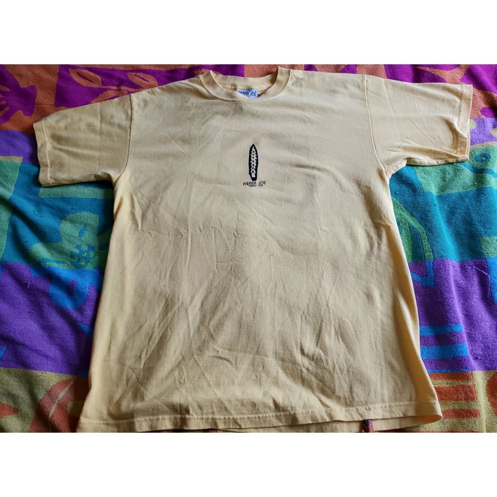 Vintage VINTAGE Pirana Joe Grand Turk Island Hammock Vacation Short Sleeve TShirt SZ L Large Yellow Cotton Men Crew Neck Paradise Surfing 90s Size US L / EU 52-54 / 3 - 3 Thumbnail