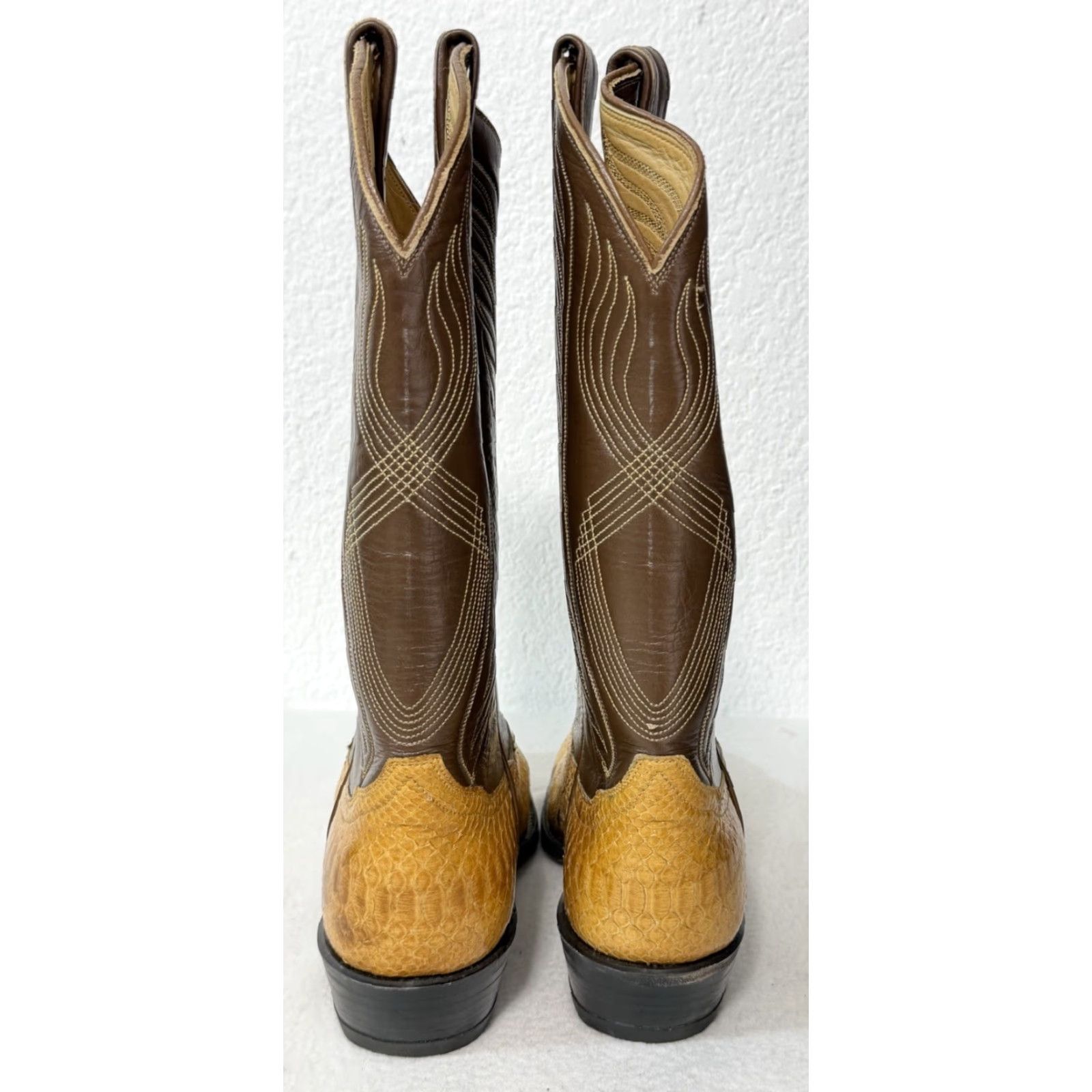 Tony Lama VINTAGE Tony Lama Western Boots Men’s 8.5 D Yellow Brown Exotic Snake 2nd Hand Leather Pull On Almond Toe Mens Size US 9 / EU 42 - 6 Thumbnail