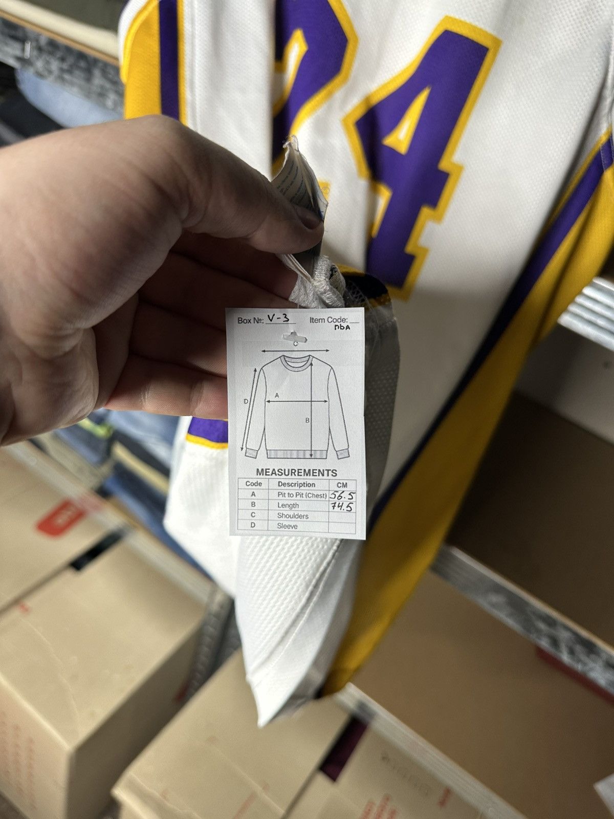 Champion NBA Los Angeles Lakers Champion shirt size L #24 Bryant Size US L / EU 52-54 / 3 - 10 Thumbnail