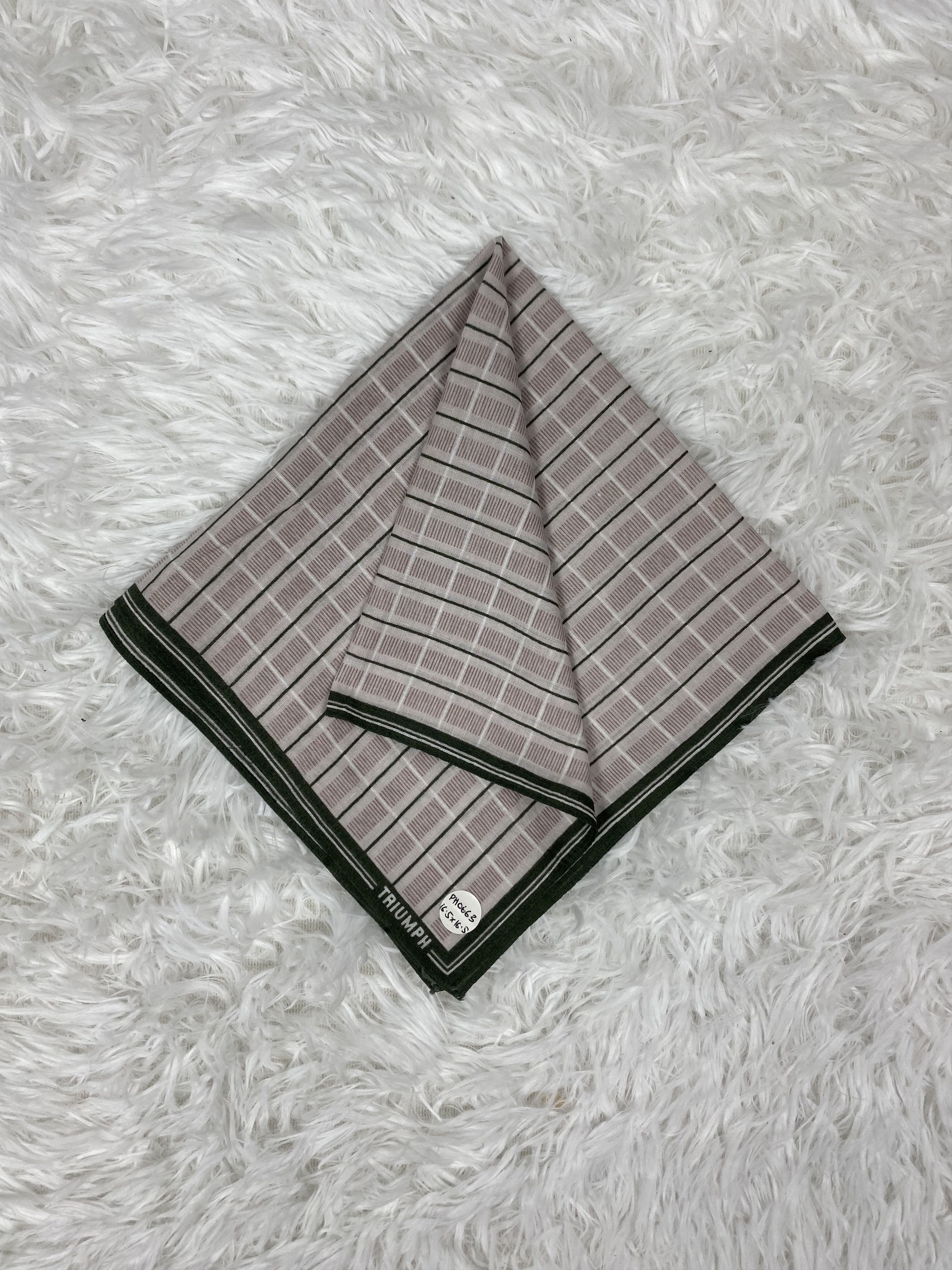 Vintage Vintage Triumph Handkerchief Neckerchief PH0663 Size ONE SIZE - 1 Thumbnail