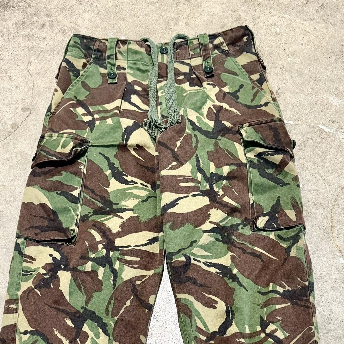 Vintage VINTAGE EUROPEAN CAMO CARGO PANTS! Size US 31 - 2 Thumbnail