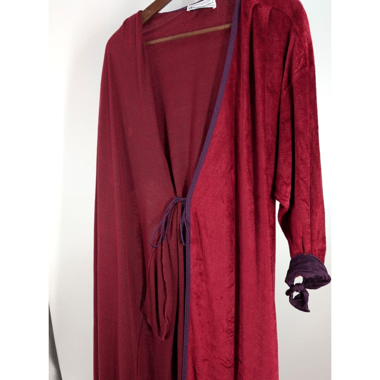 Mary McFadden VINTAGE Mary McFadden Couture Collection Robe Womens L Red Rayon Tie 49" 3/4 Sleeve Size L / US 10 / IT 46 - 8 Thumbnail