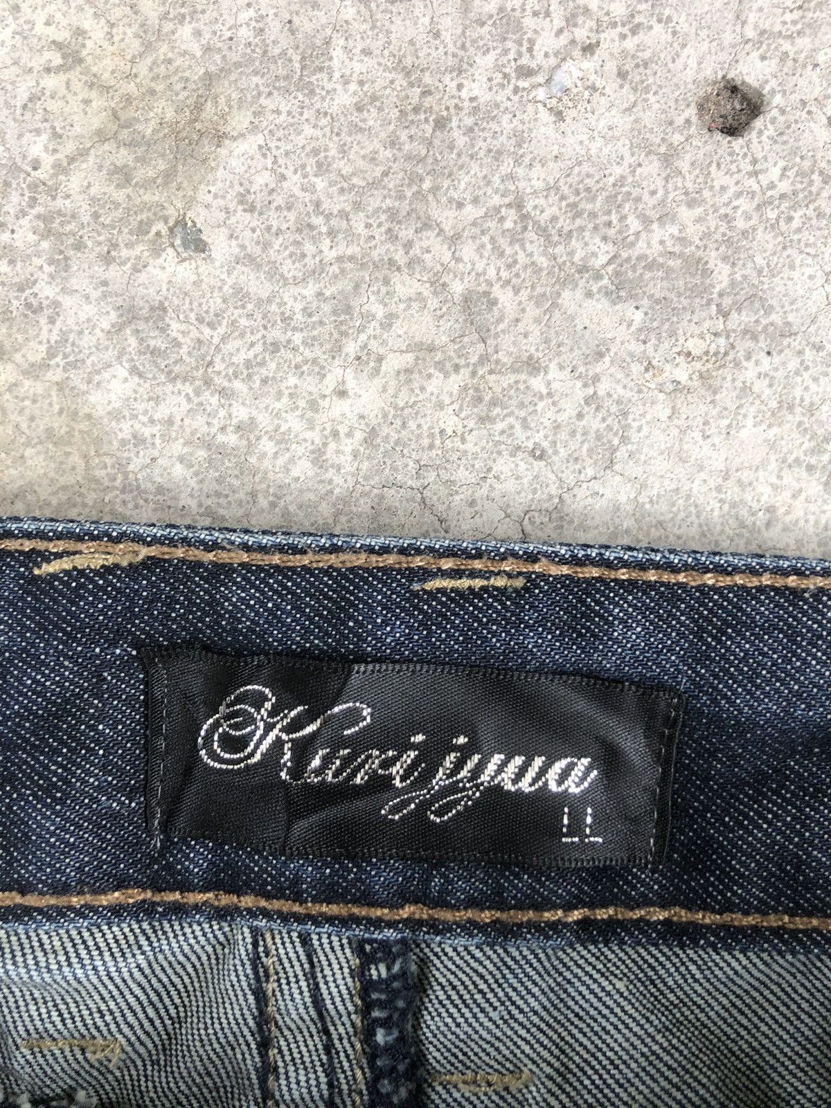Japanese Brand Yoshitomo Nara Kurijyua Lolita Dog Distressed Size US 34 / EU 50 - 17 Thumbnail