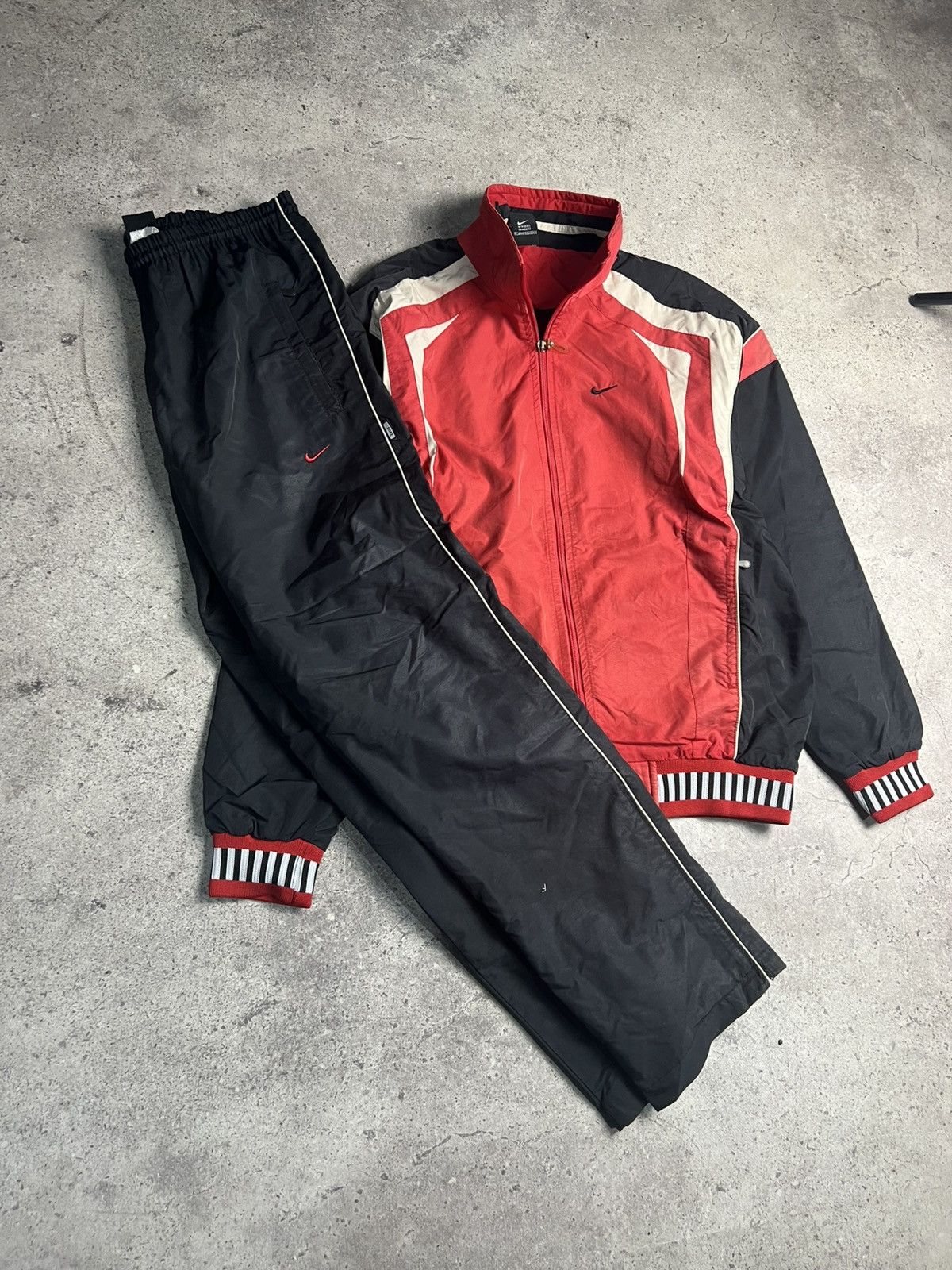 Nike Nike Vintage Track Suit Drill Nylon Mini Swosh Striped Size US S / EU 44-46 / 1 - 2 Thumbnail