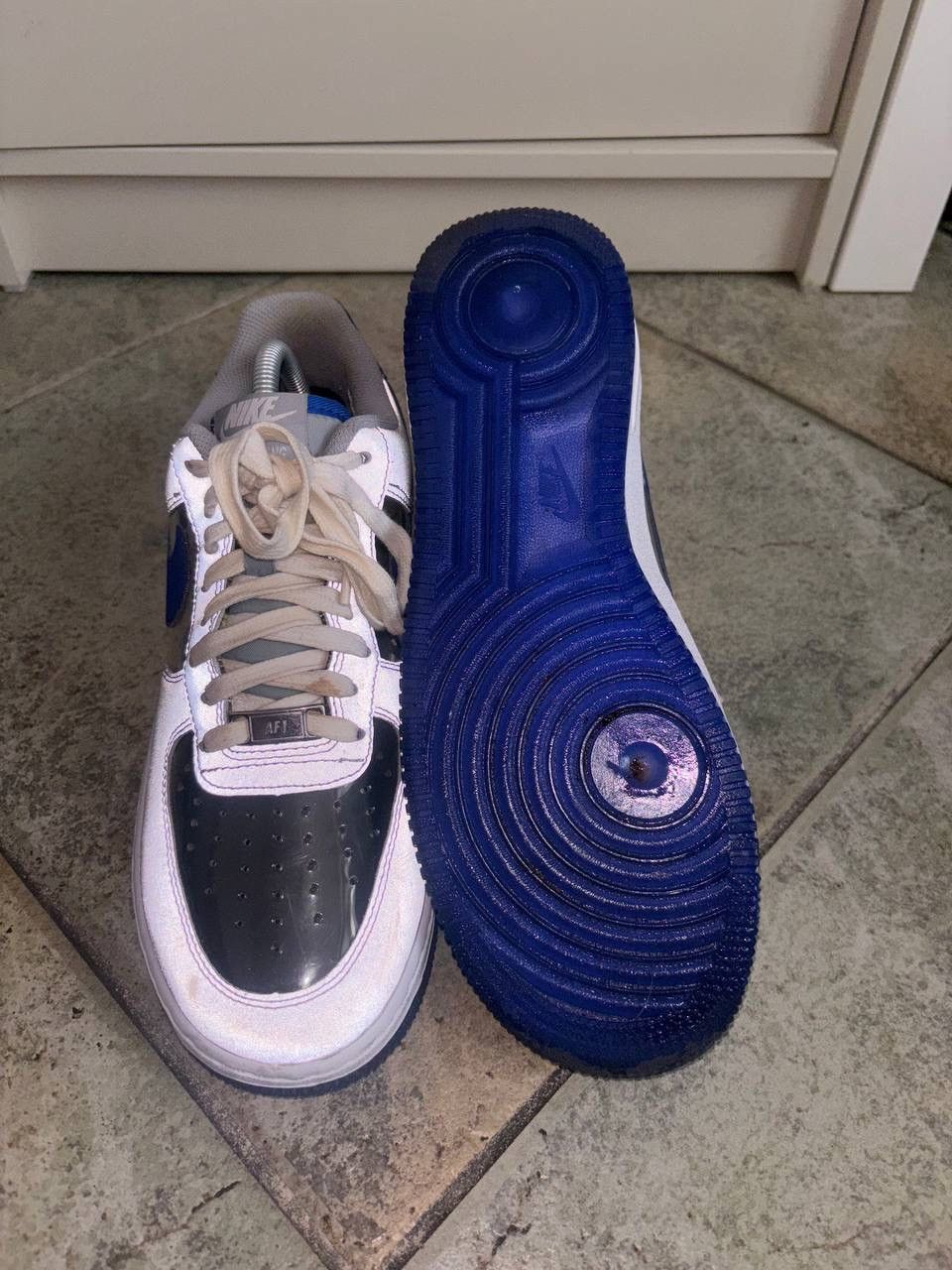 Designer × NBA × Nike Nike Air Force 1 CMFT Signature Kyrie Irving Size US 8.5 / EU 41-42 - 9 Thumbnail