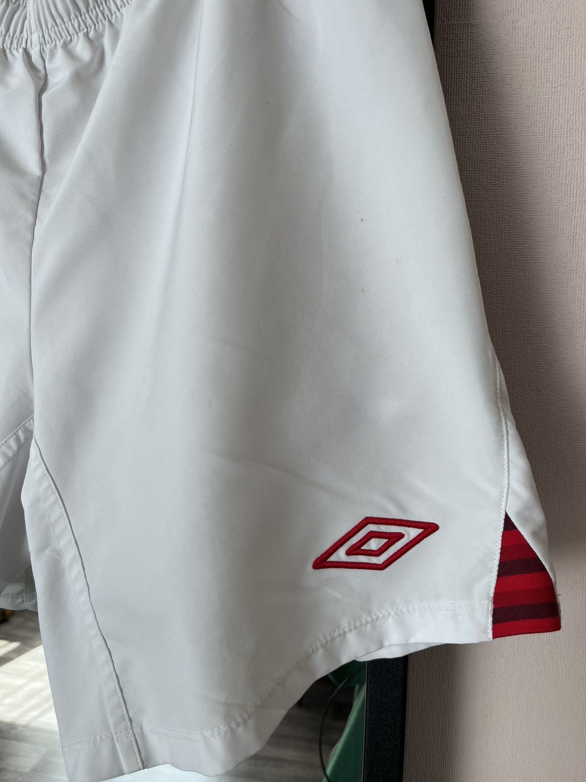 Umbro UMBRO SHORTS 🩳 ENGLAND 🏴󠁧󠁢󠁥󠁮󠁧󠁿 VINTAGE SIZE M Size US 32 / EU 48 - 3 Thumbnail