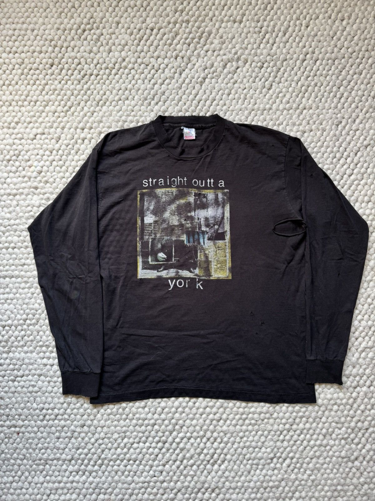 Vintage Thrashed Live Straight Outta York Long Sleeve Size US XL / EU 56 / 4 - 1 Thumbnail