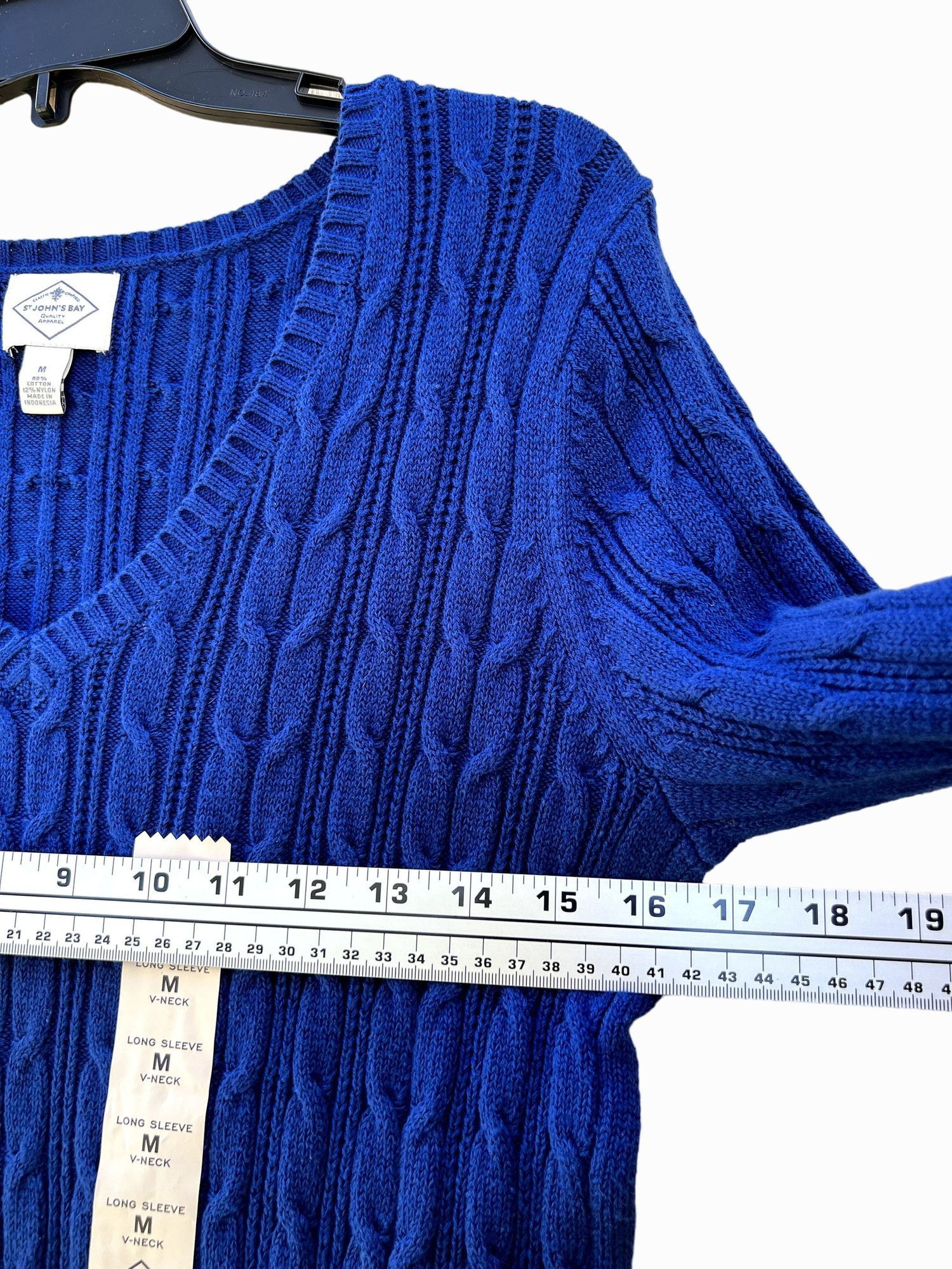 Other St. John's Bay - women’s V Neck Long Sleeve Pullover Sweater Size M / US 6-8 / IT 42-44 - 3 Thumbnail