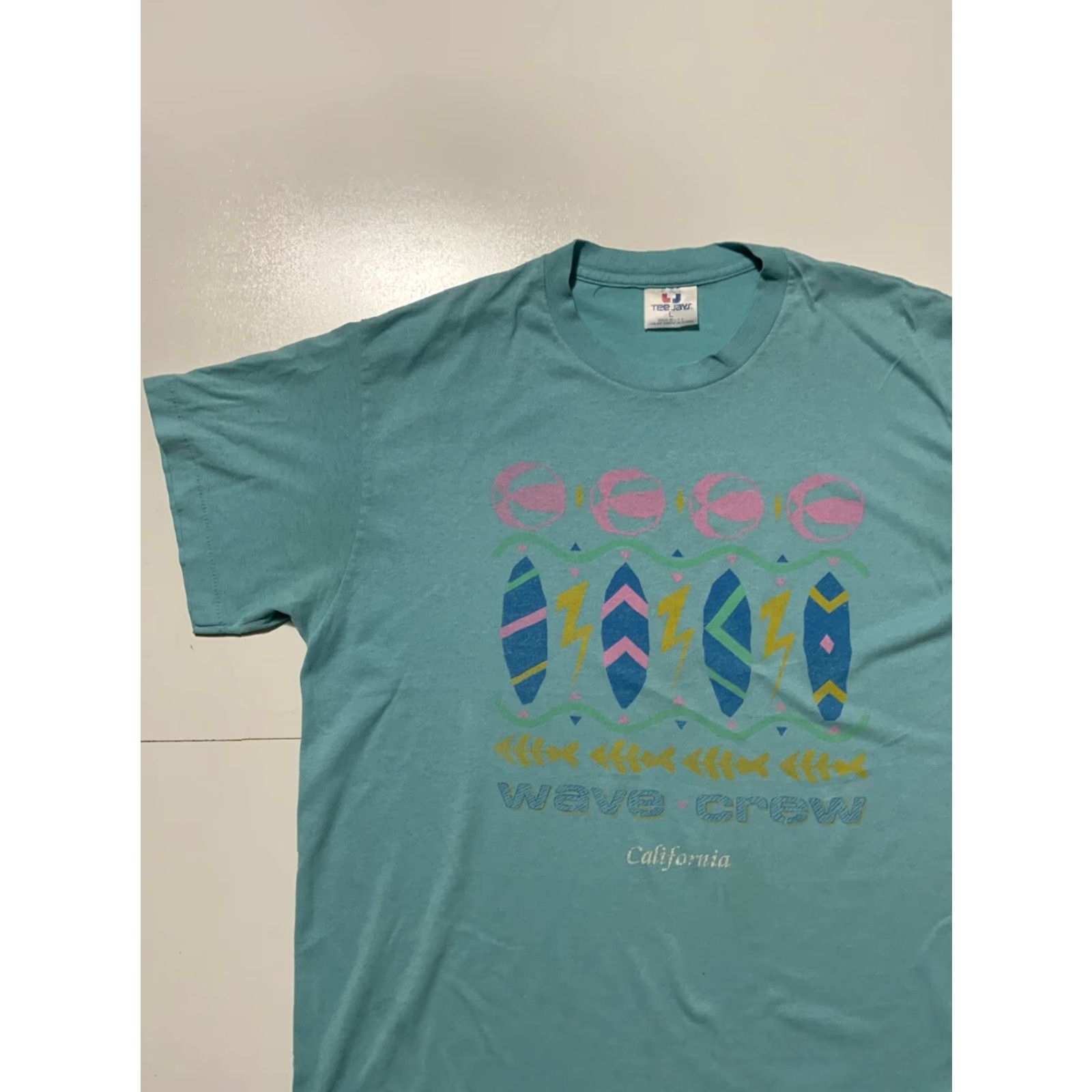 Vintage VINTAGE 80s Tee Jays Wave Crew California 50/50 Single Stitch T-Shirt Sz. L Mens Size US L / EU 52-54 / 3 - 4 Thumbnail