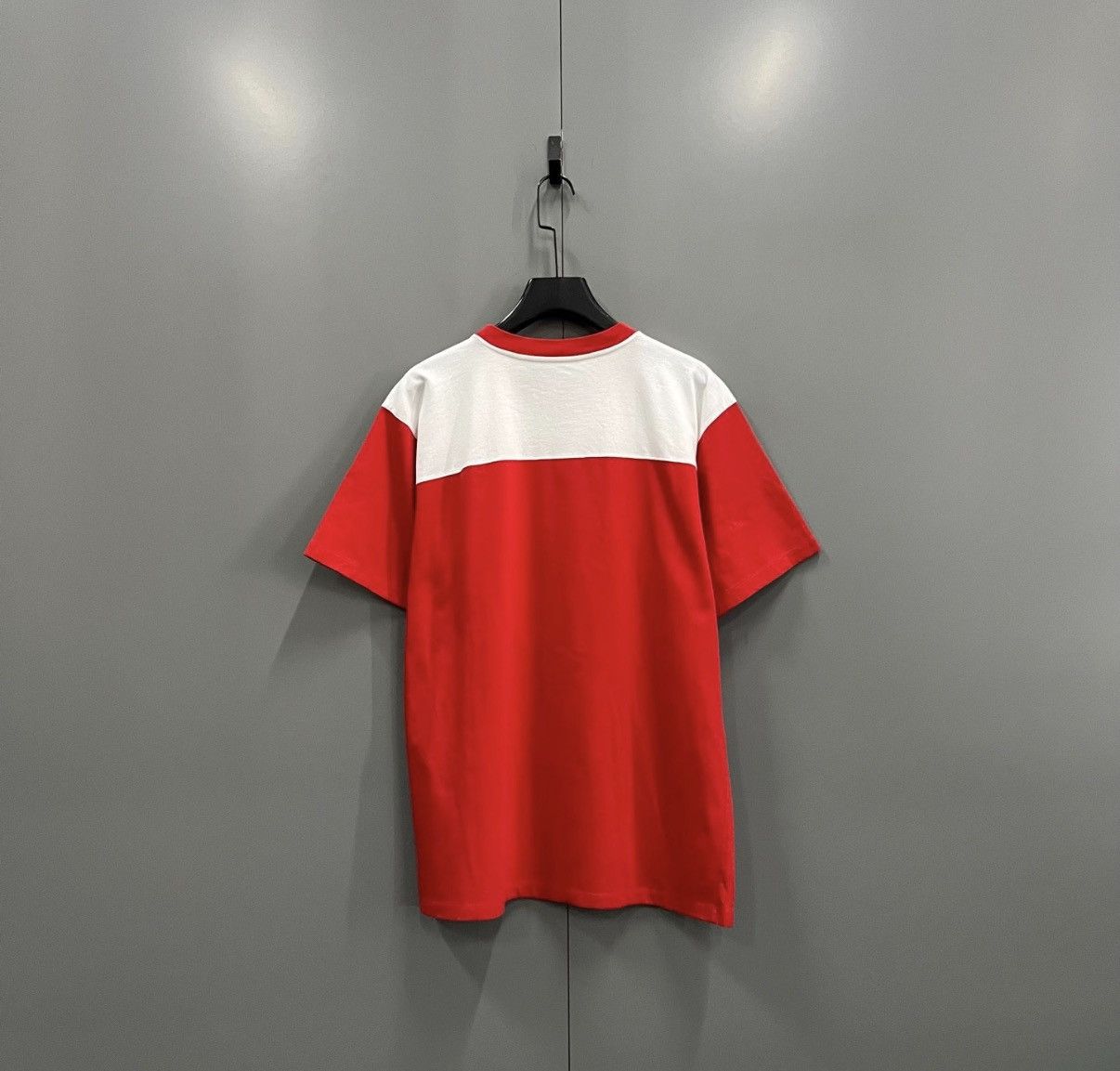 Gucci Gucci White and Red Color-blocked Print Short Sleeve J41 Size US M / EU 48-50 / 2 - 2 Thumbnail