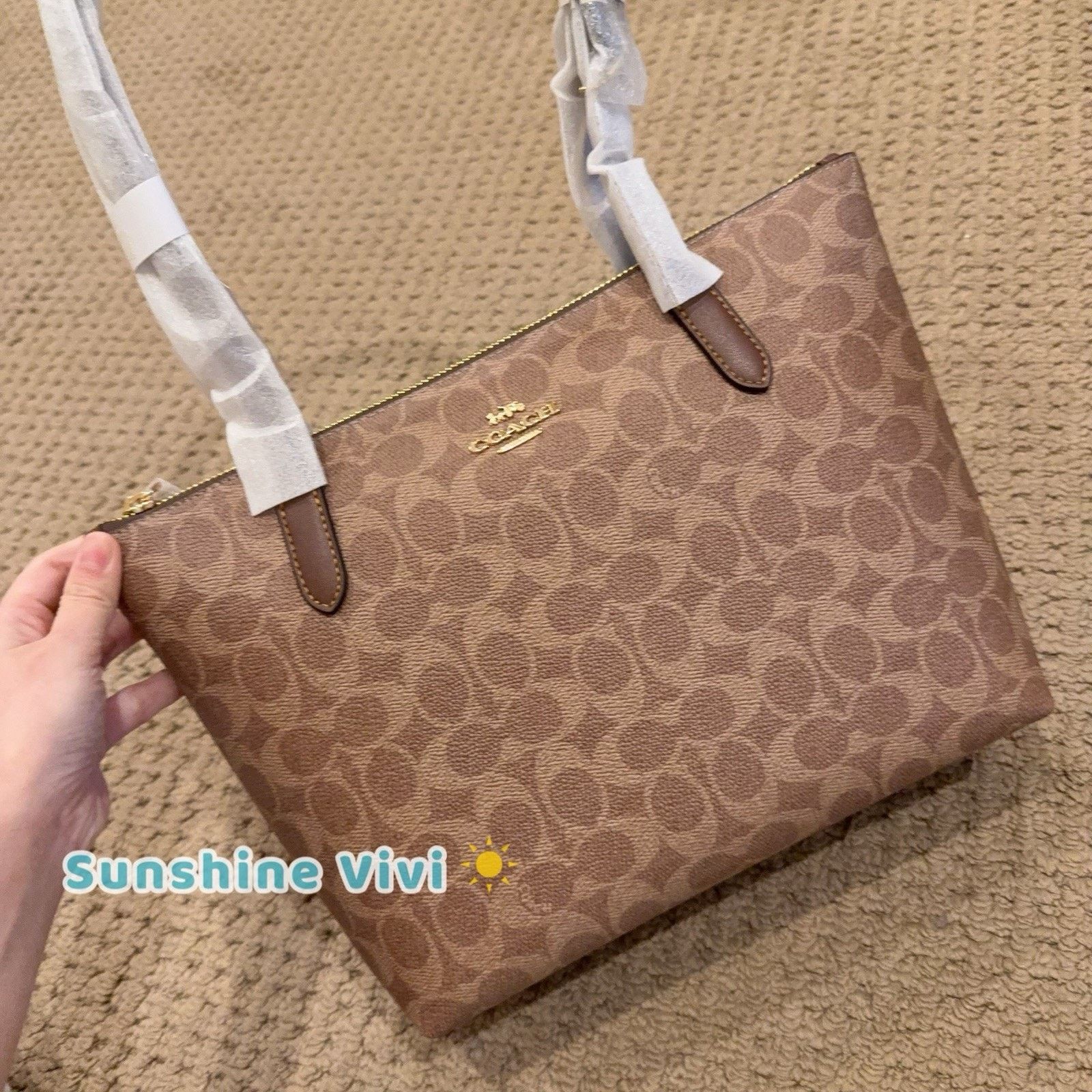 Coach NWT COACH Fiona Zip Tote Bag Signature CBT18 Gold/Tan/Brown Size ONE SIZE - 2 Thumbnail