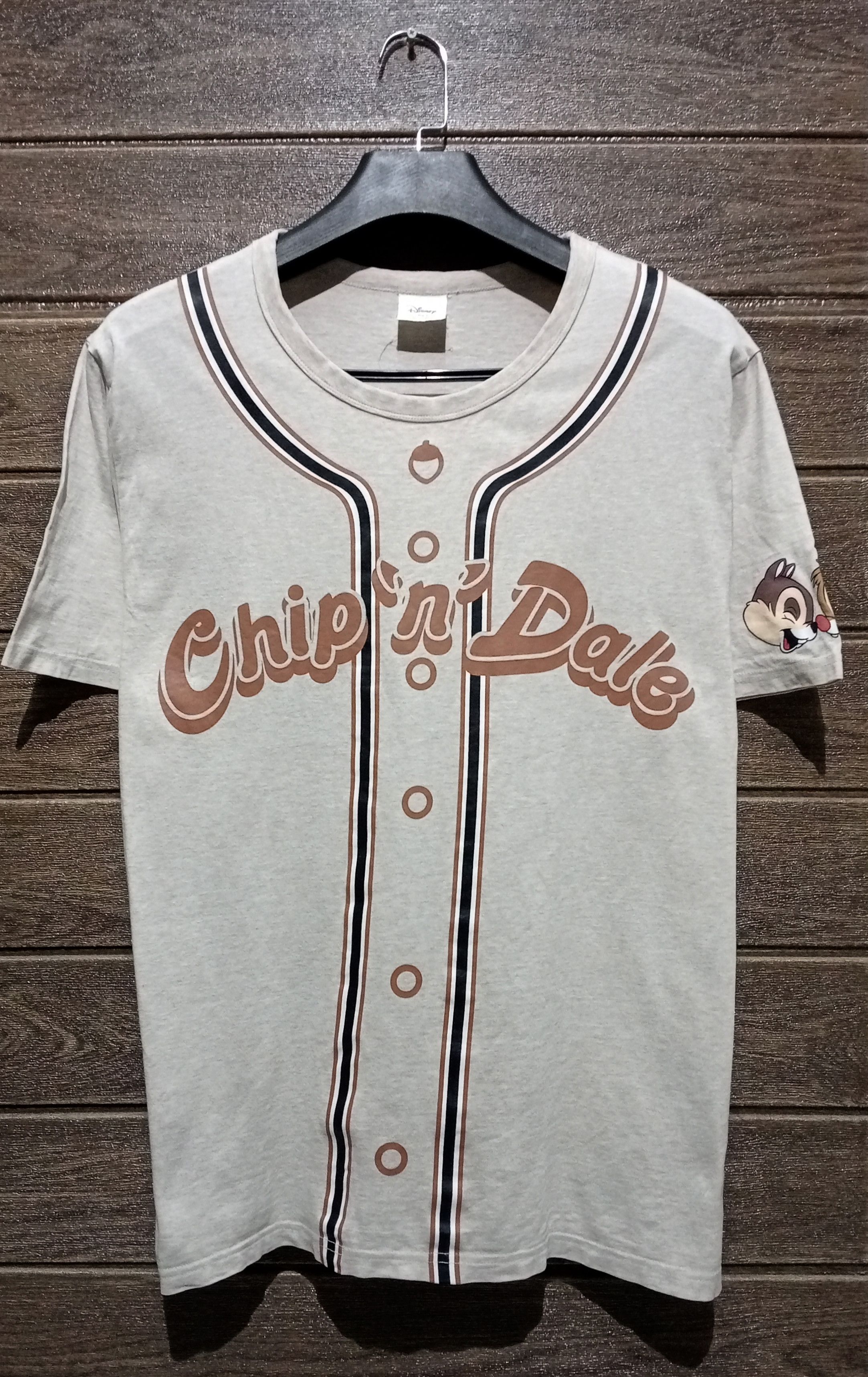 Cartoon Network VTG Disney Fantasy Shop Chip 'n' Dale Baseball Design Tee Size US XL / EU 56 / 4 - 1 Thumbnail