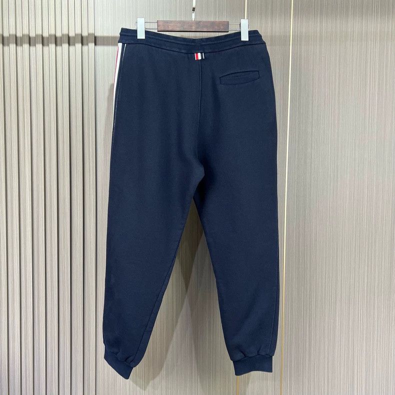 Thom Browne Thom Browne size4 Casual trousers with pleats Size US 28 / EU 44 - 2 Thumbnail