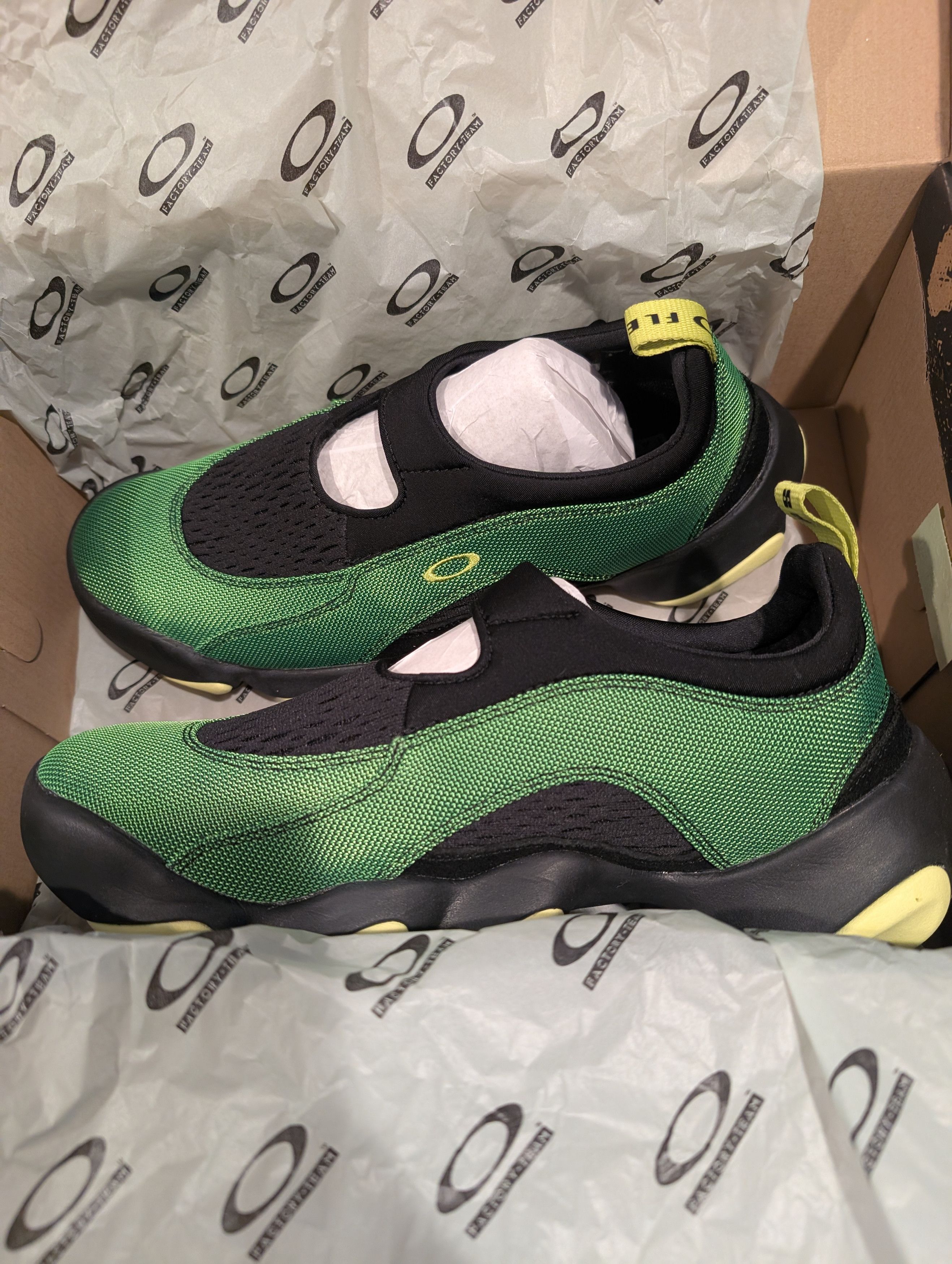 Oakley Oakley Factory Team Flesh Sandal Green/Lemon Size US 9 / EU 42 - 1 Thumbnail