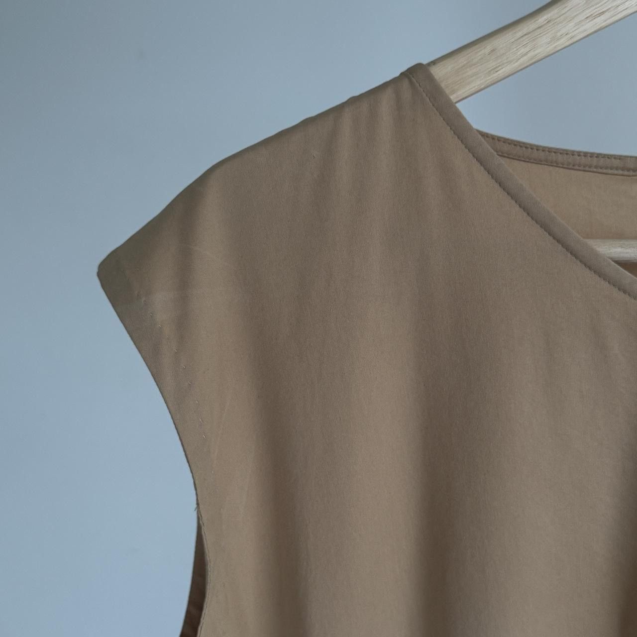 Jil Sander JIL SANDER VINTAGE tan dress with black belt. Size M / US 6-8 / IT 42-44 - 7 Thumbnail