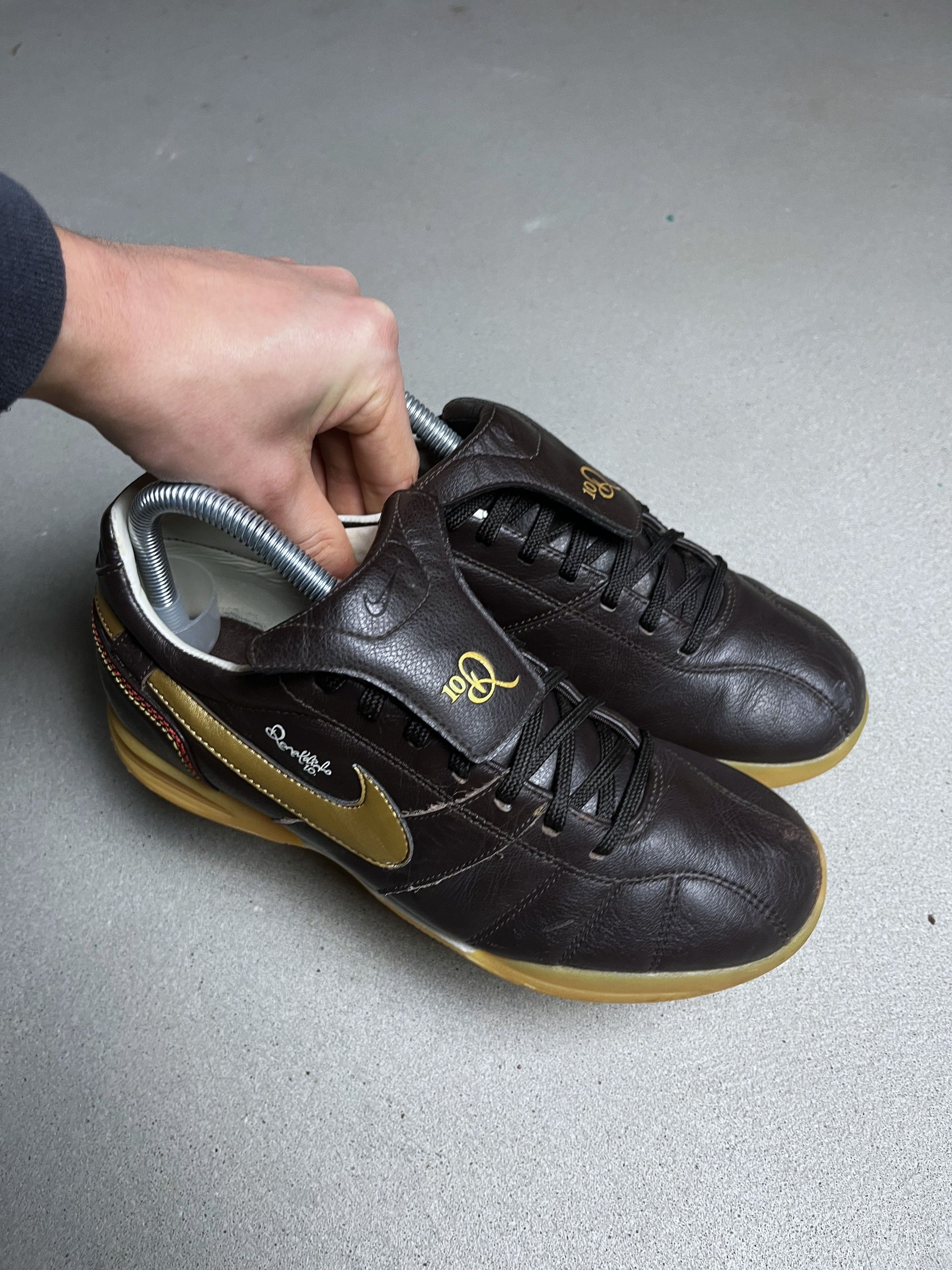Nike × Vintage Nike Tiempo R10 Ronaldinho Indoor RARE Soccer Shoes Brown Size US 7 / EU 40 - 4 Thumbnail