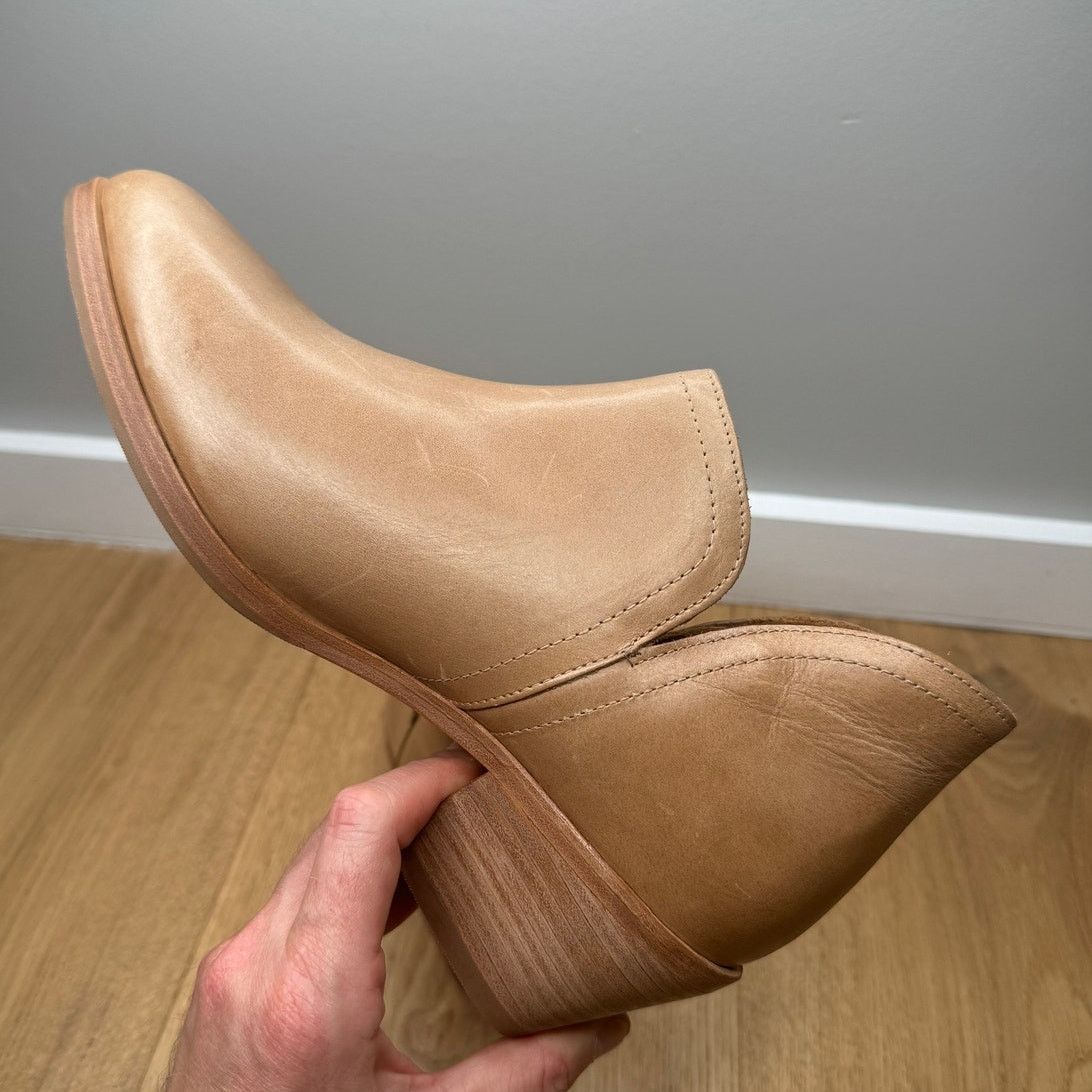 Nisolo NEW Nisolo Classic Ankle Bootie Almond Brown Tan Leather Size US 8.5 / IT 38.5 - 8 Thumbnail