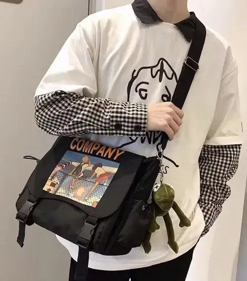 Individualized Shirts × Japanese Brand Fashion y2k cartoon graphic shoulder messenger bag vintage Size ONE SIZE - 1 Thumbnail