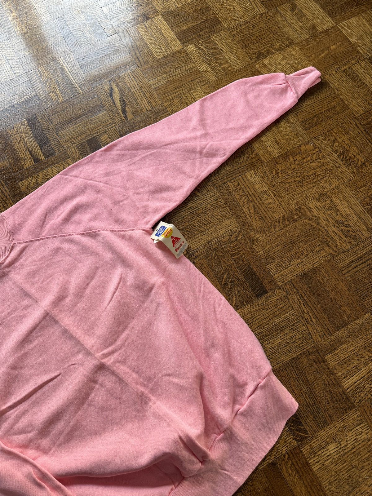 Vintage Vintage 80s Pink Raglan Crewneck Sweatshirt NOS Size US XL / EU 56 / 4 - 7 Thumbnail