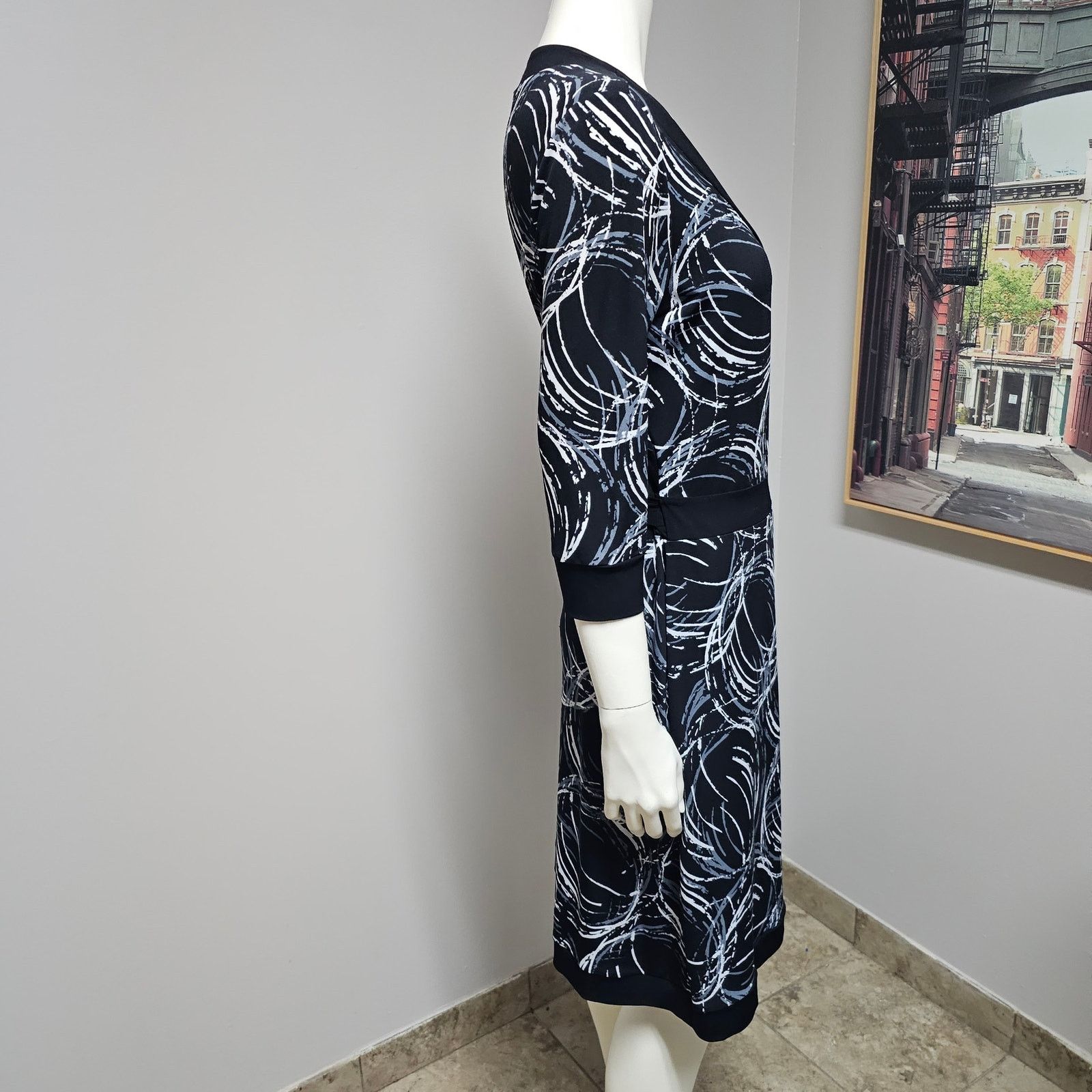 Alfani Alfani Black/White Swirl Knee Length Wrap Dress Size Medium Size M / US 6-8 / IT 42-44 - 4 Thumbnail