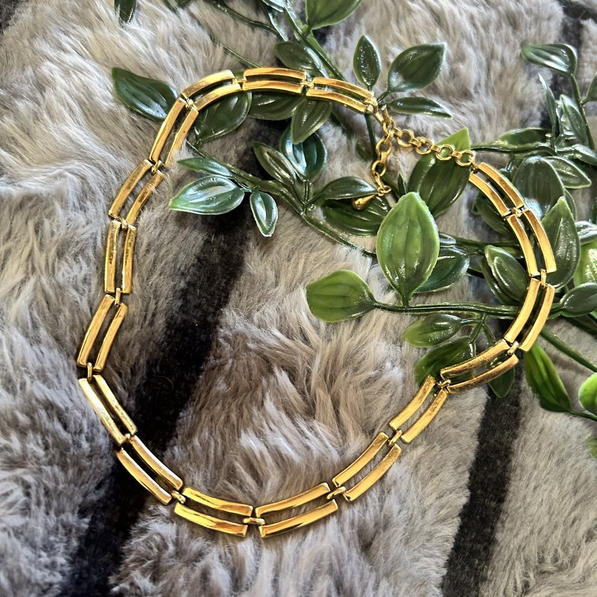 Jewelry Vintage Monet gold plated open link choker necklace Size ONE SIZE - 5 Thumbnail