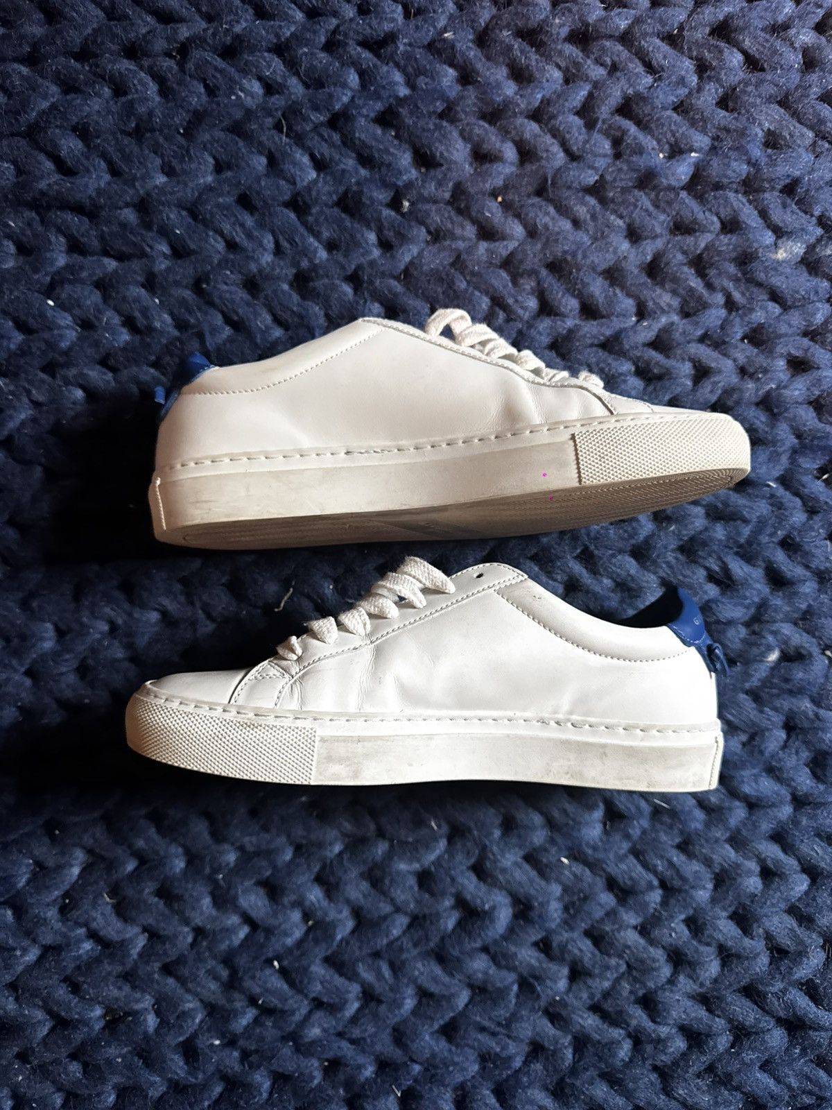Givenchy Givenchy Calfskin Low Top Sneaker Size US 5.5 / IT 35.5 - 4 Thumbnail